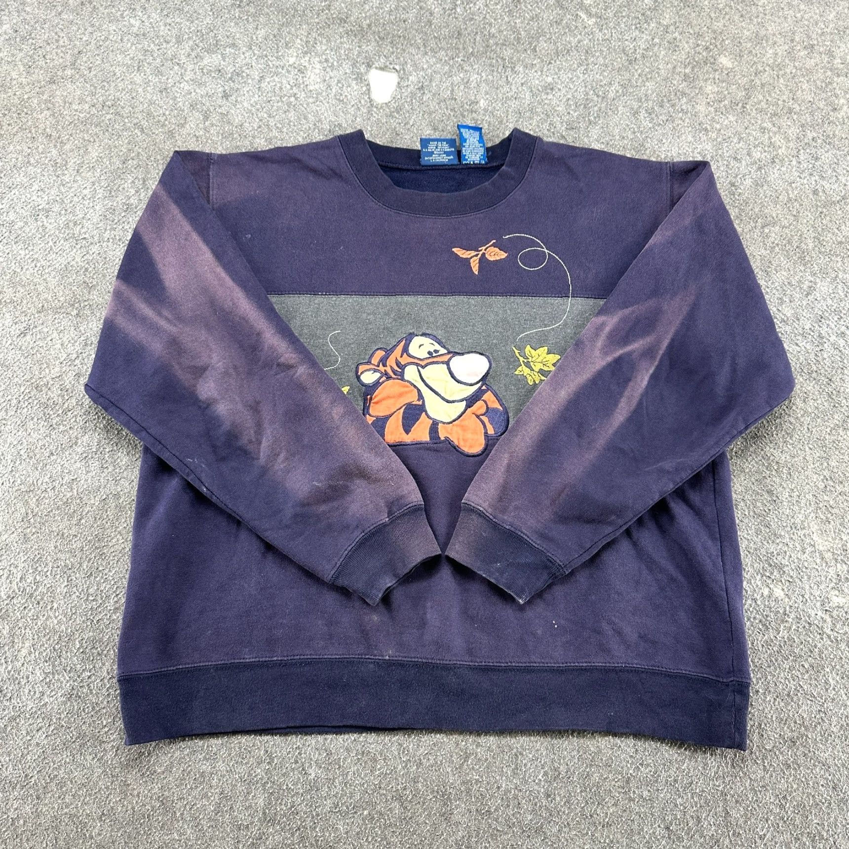 Disney VINTAGE Disney Winnie The Pooh Sweatshirt Womens M Blue Pullover 90s City Embroidered Logo Pockets Crew Neck Cotton Fleece Pullover Gift Size M / US 6-8 / IT 42-44 - 2 Thumbnail