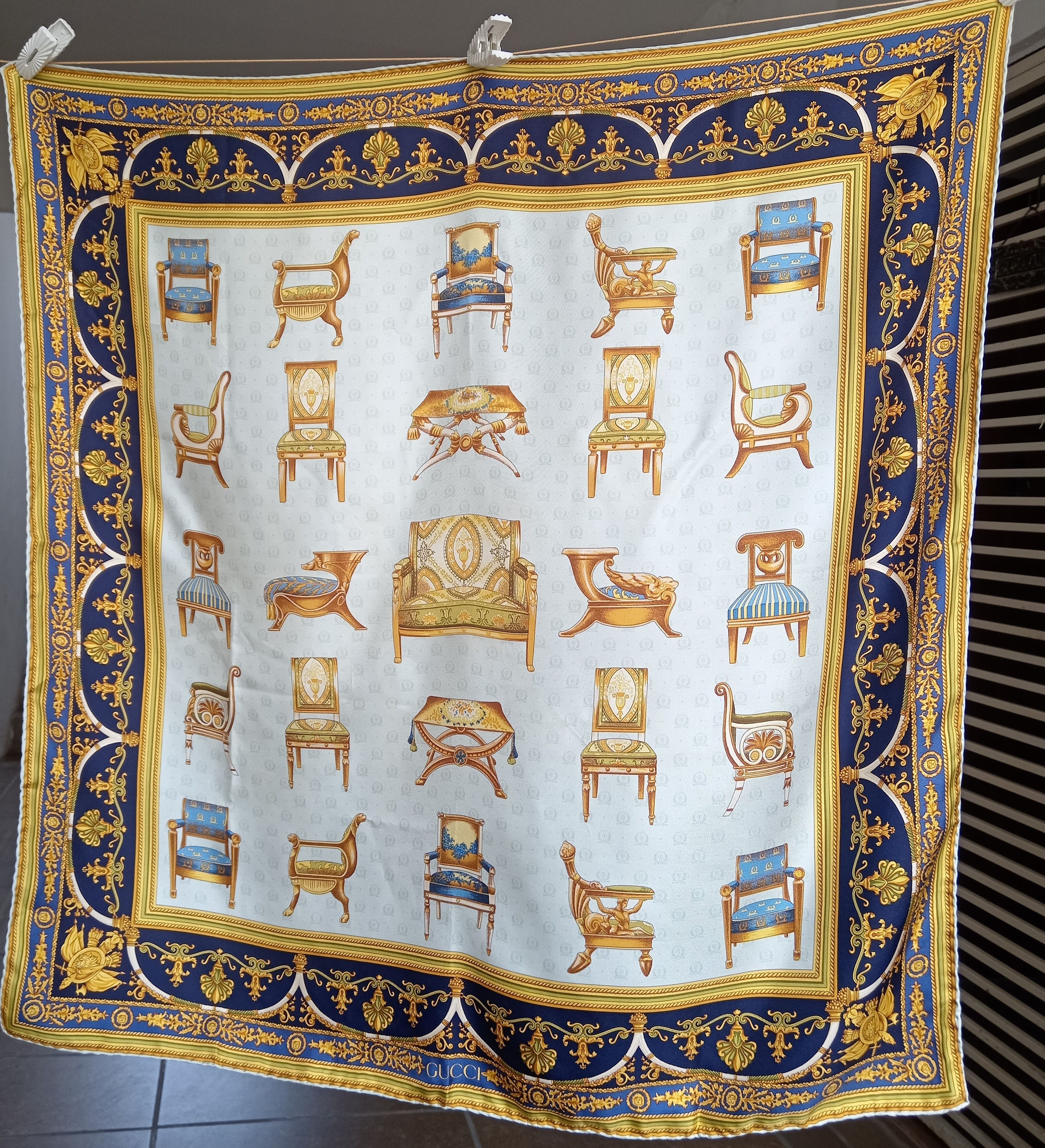 Gucci Gucci Chair Pattern Scarf in 100% silk pre Owned Size ONE SIZE - 4 Thumbnail