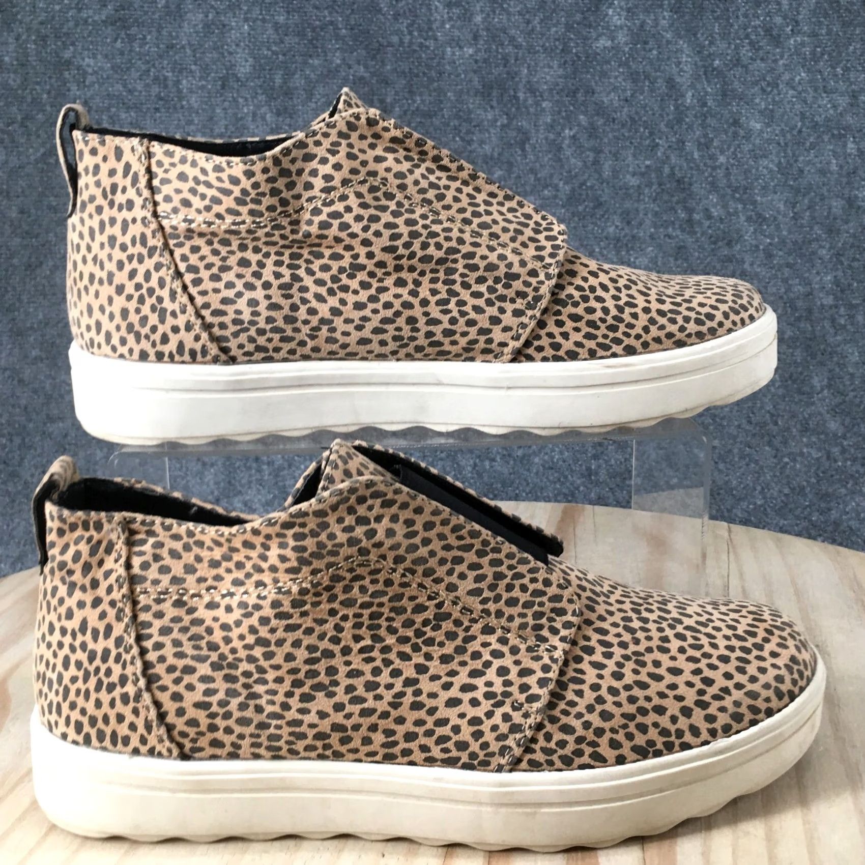 Vintage Universal Thread Shoes Womens 8.5 Lilian Leopard Mid Top Casual Sneaker Beige Size M / US 6-8 / IT 42-44 - 2 Thumbnail