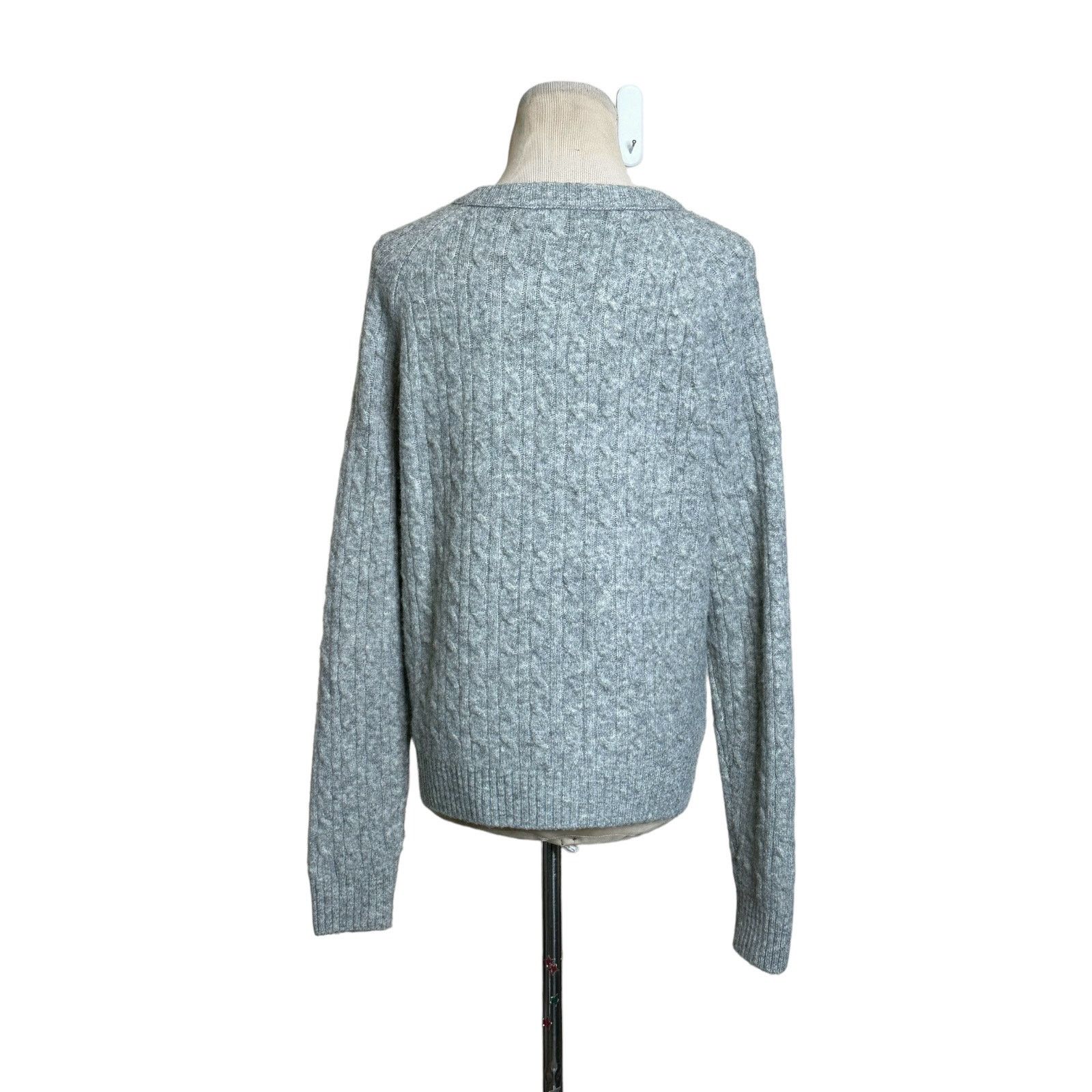 J.Crew J. Crew gray crew neck sweater size S Size S / US 4 / IT 40 - 2 Thumbnail
