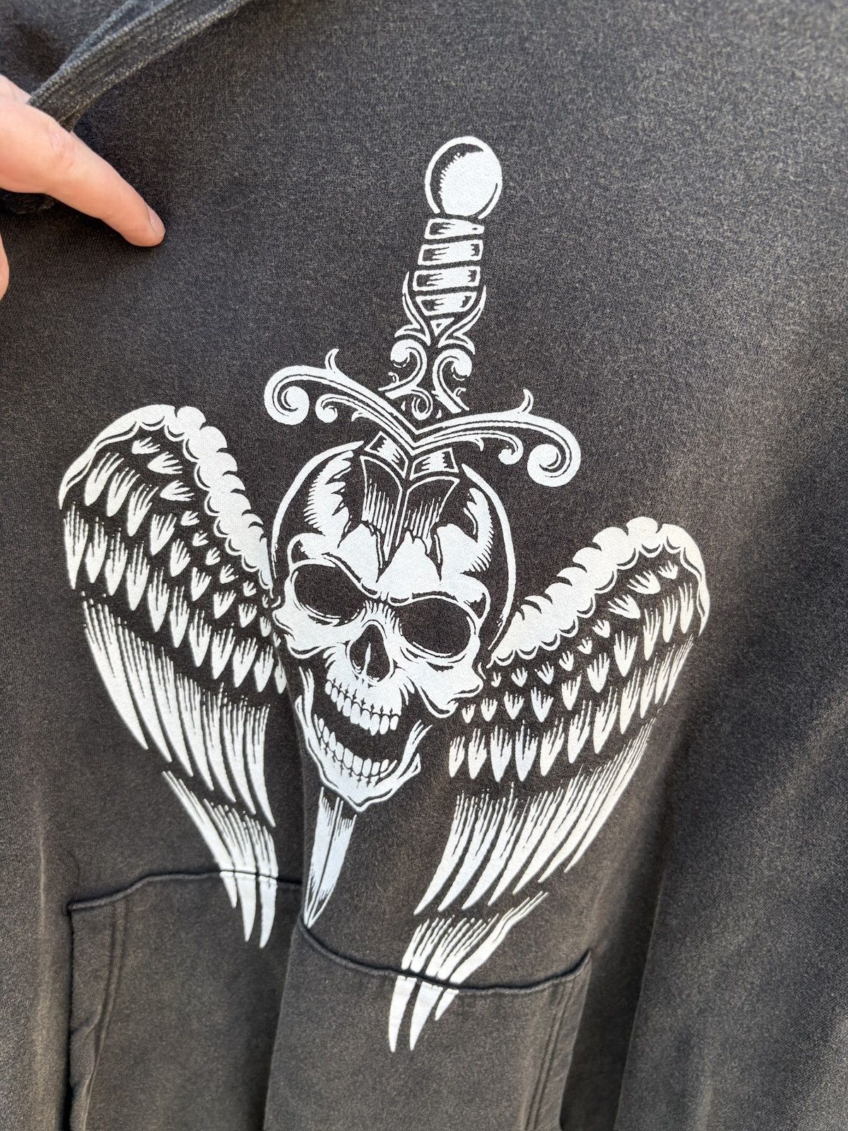 Hot Topic Hot Topic Hoodie Y2K Skull Barbed Wire Streetwear Size XL Size US XL / EU 56 / 4 - 2 Thumbnail