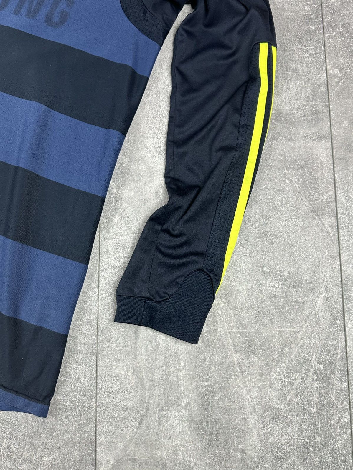 Adidas Adidas Chelsea FC Away Soccer Long Sleeve Jersey 2009/10 Size US L / EU 52-54 / 3 - 5 Thumbnail