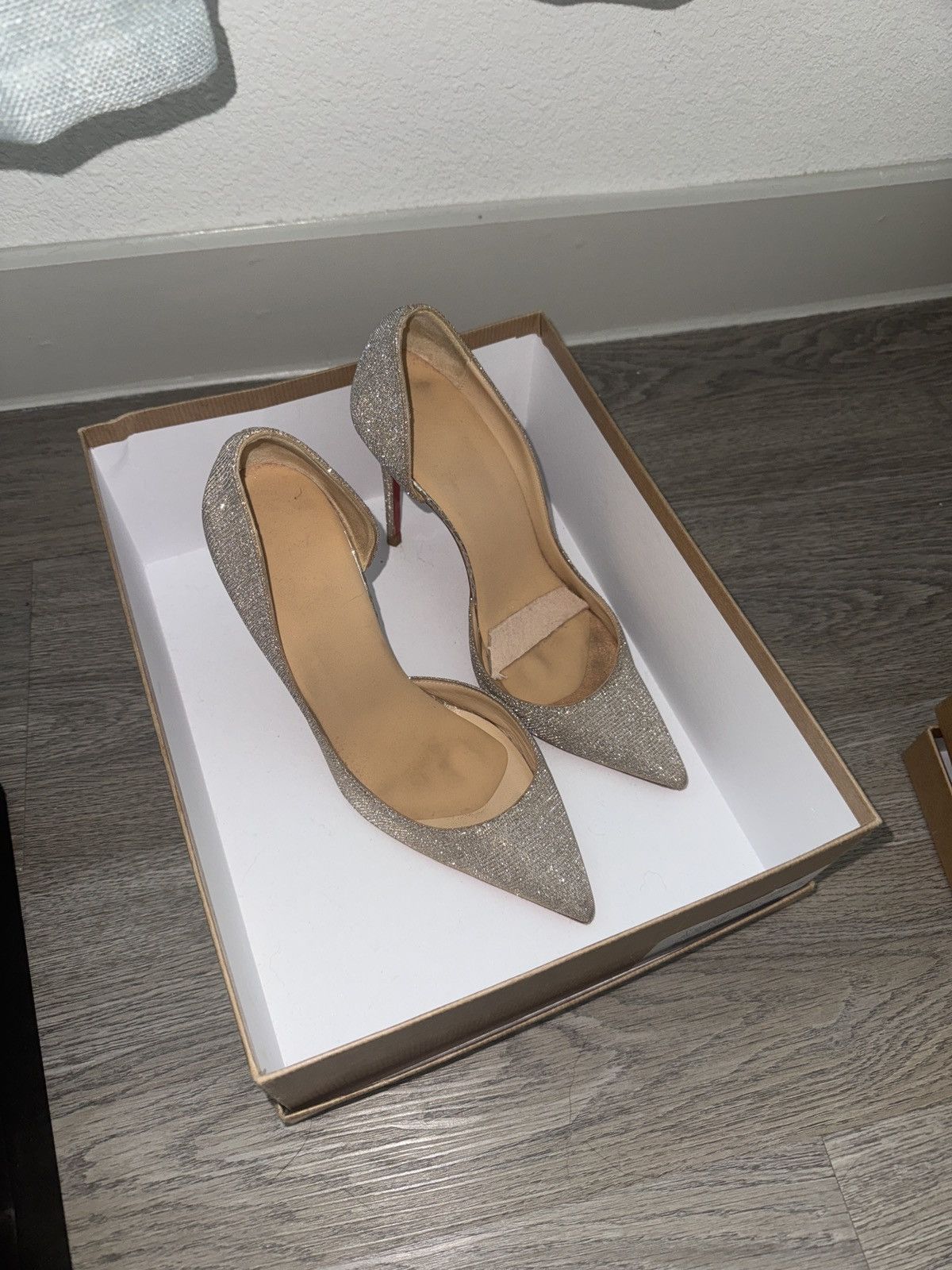 Christian Louboutin Barely worn louboutin Size US 7.5 / IT 37.5 - 2 Thumbnail