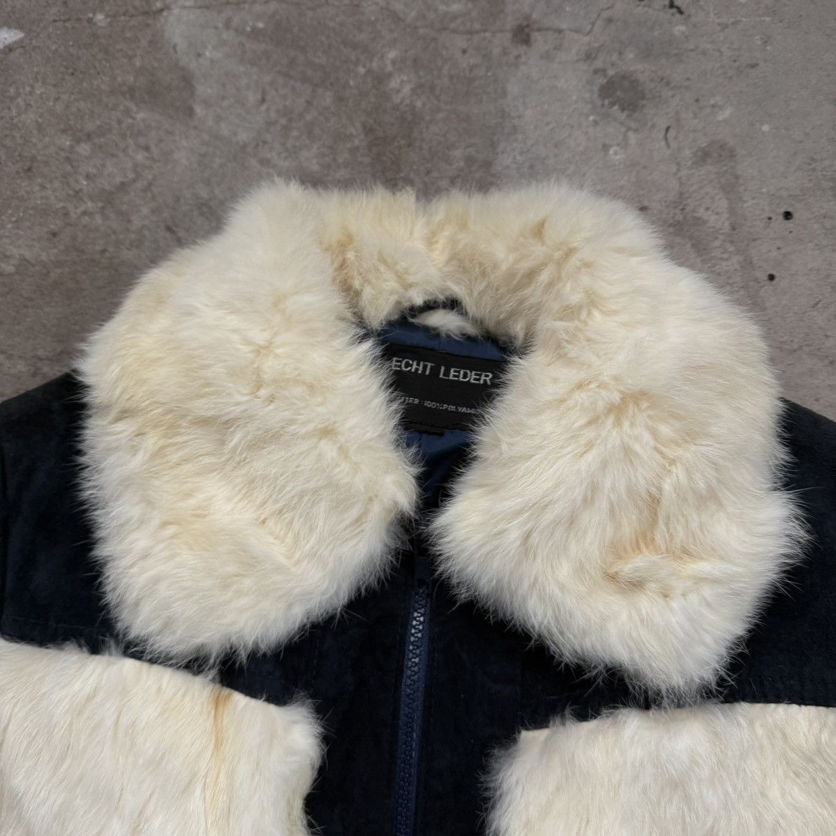 Le Grande Bleu (L.G.B.) Vintage Echt Leder Rabbit Fur Suede Navy Bomber Jacket Size XS / US 0-2 / IT 36-38 - 5 Thumbnail