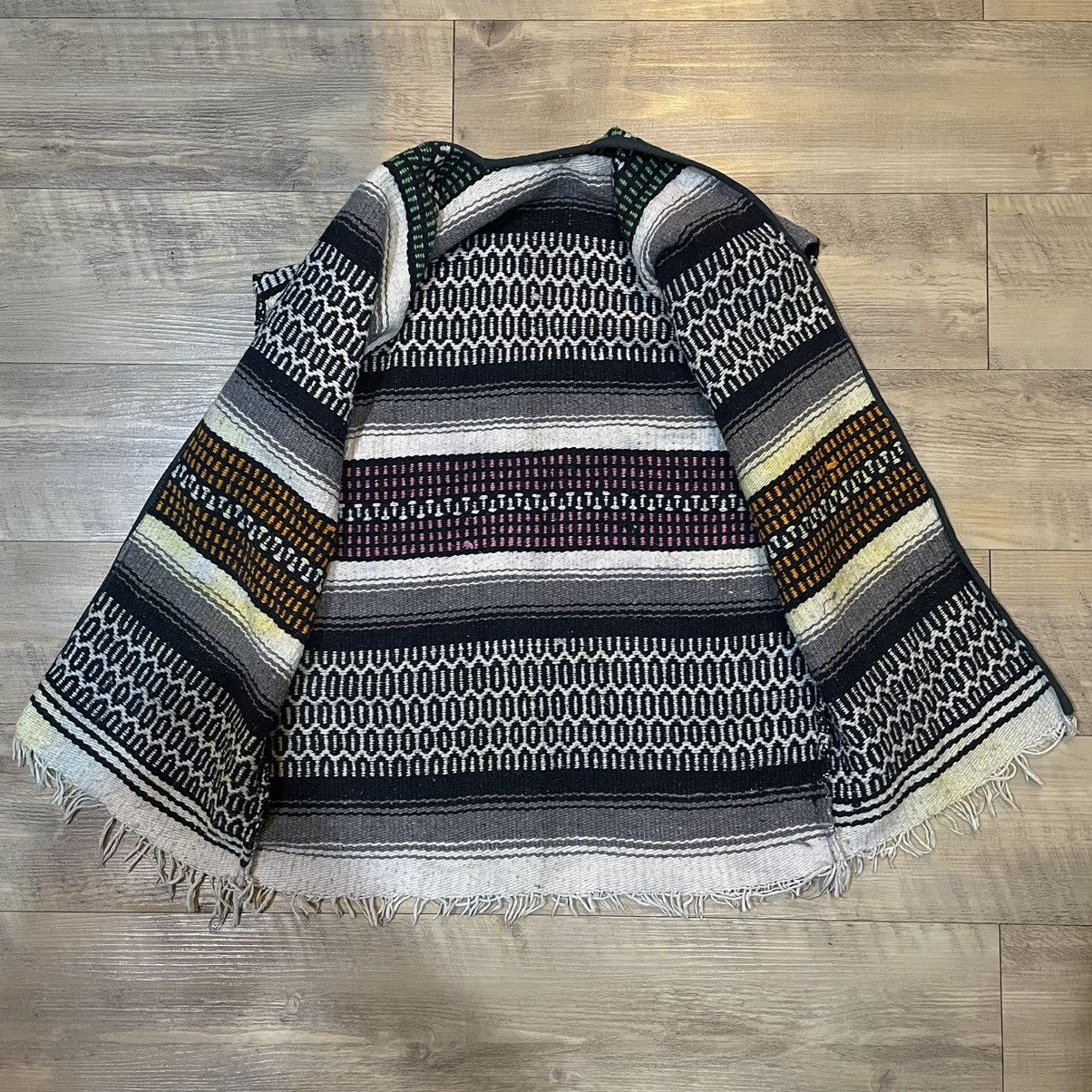 Vintage Mexican blanket vest Size US M / EU 48-50 / 2 - 3 Thumbnail