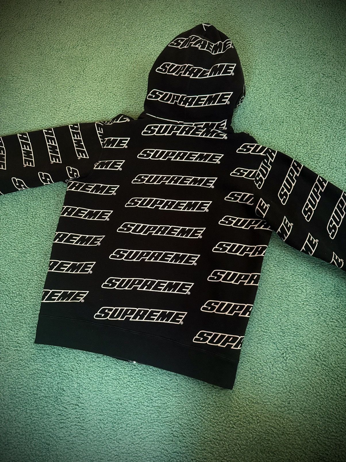 Supreme Supreme SS18 Repeat All Over Logo Print Full Zip Up Hoodie Size US M / EU 48-50 / 2 - 3 Thumbnail