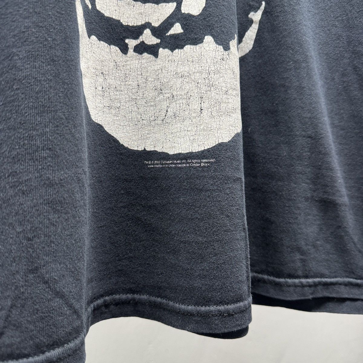 Band Tees Misfits Crimson Skull Tee Faded Thrashed ERD Grunge Size US L / EU 52-54 / 3 - 3 Thumbnail