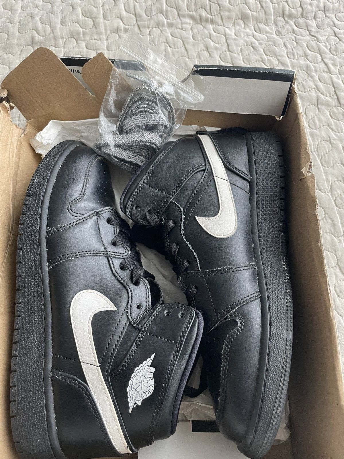 Jordan Brand Jordan 1 mid speckle Size US 6 / EU 39 - 5 Thumbnail