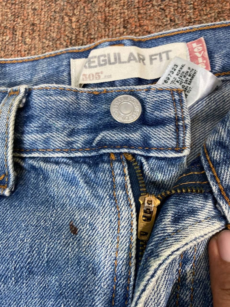 Levi's vintage levis 505 distressed denim paint splatter design Size US 33 - 11 Thumbnail
