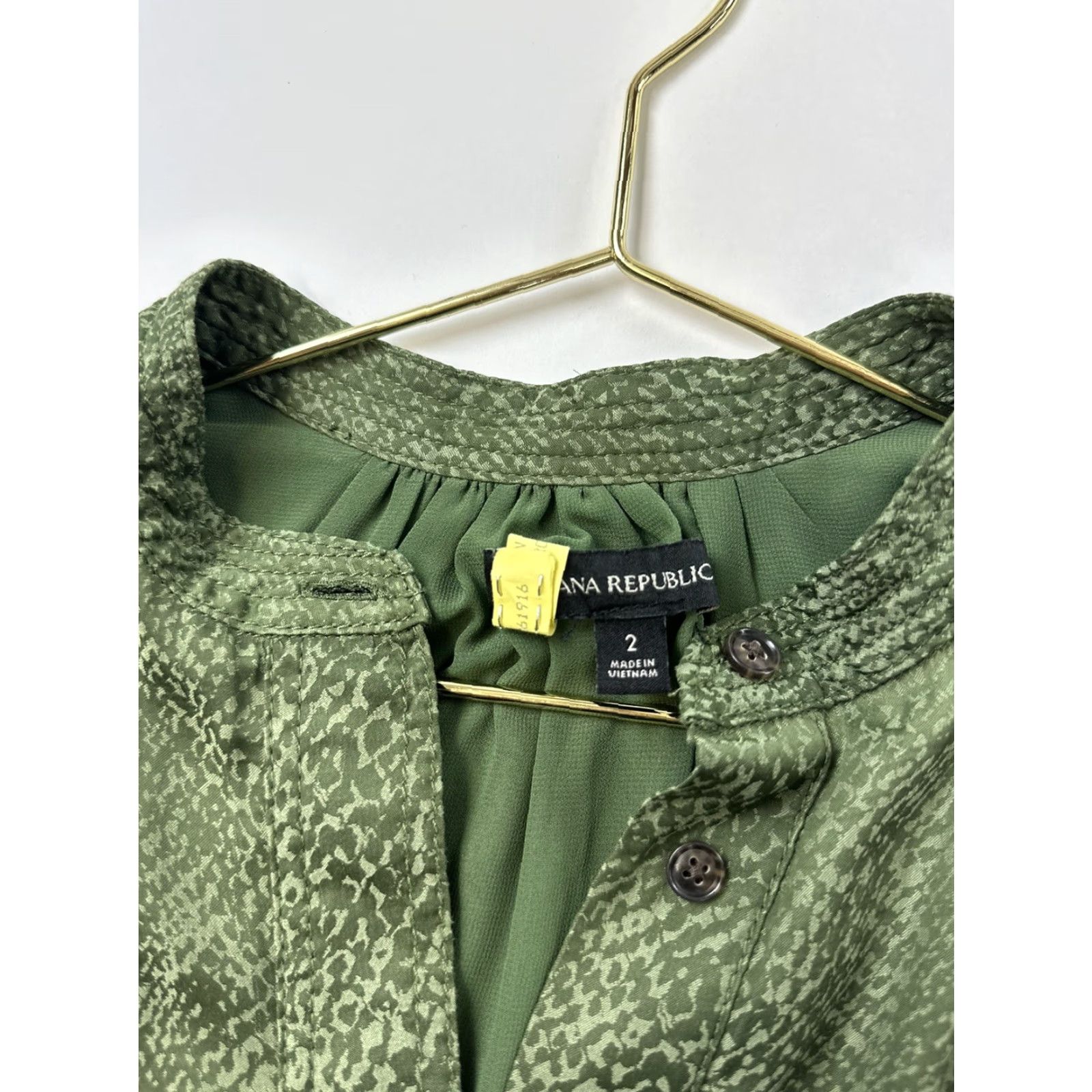 Banana Republic Banana Republic Dress Women’s 2 Green Python Print Modest Sheath Knee Length Womens Size XS / US 0-2 / IT 36-38 - 3 Thumbnail