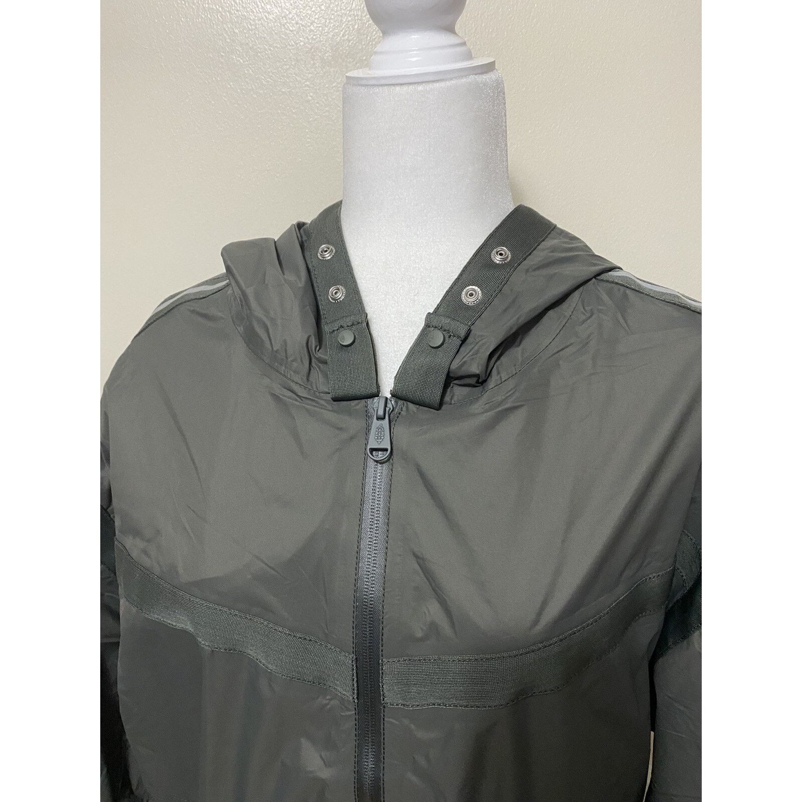Free People Free People Movemt sport jacket size M new withut tagA003000 Size M / US 6-8 / IT 42-44 - 5 Thumbnail