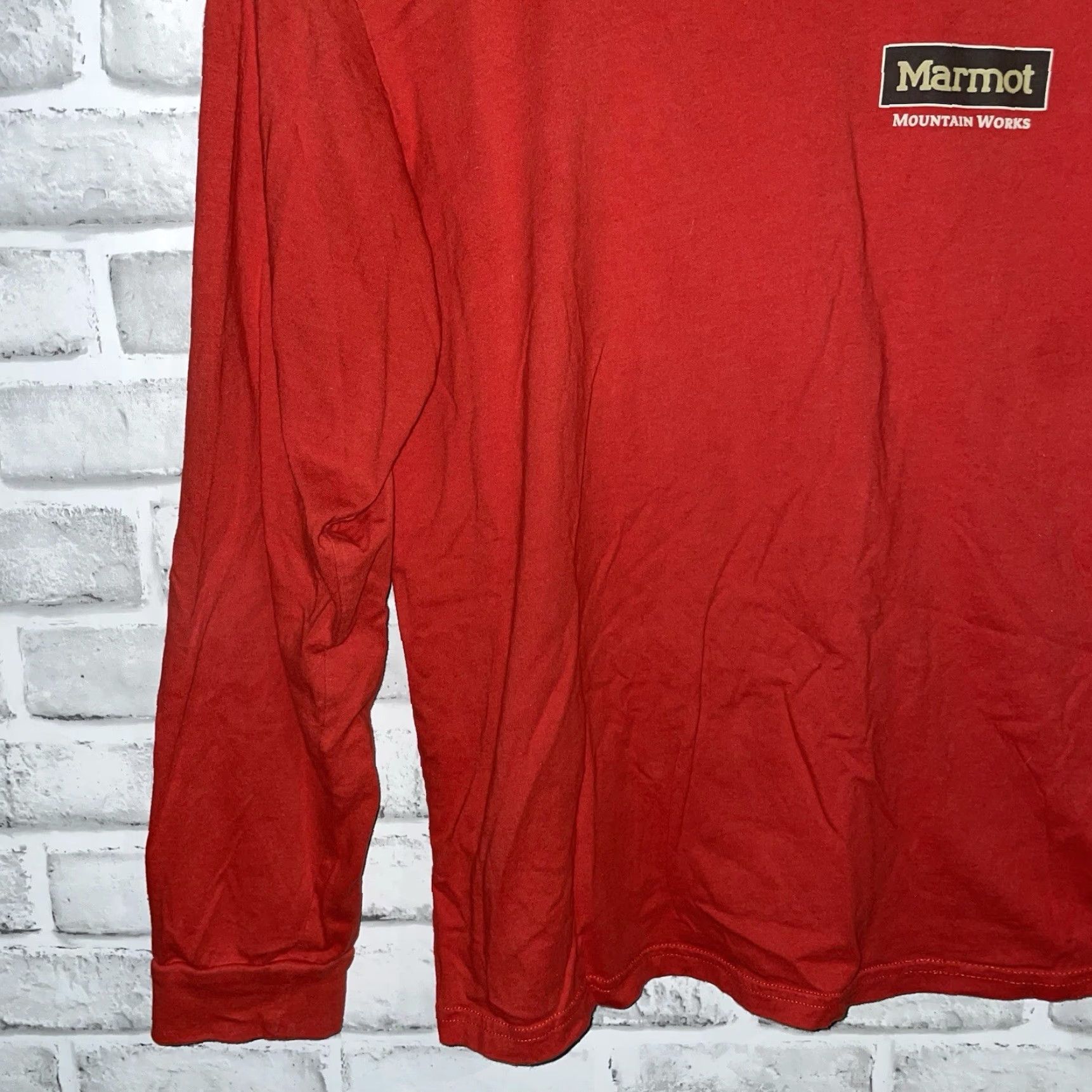 Marmot Marmot Mountain Works Graphic Long Sleeve Red Shirt Mens Size S Size US S / EU 44-46 / 1 - 4 Thumbnail