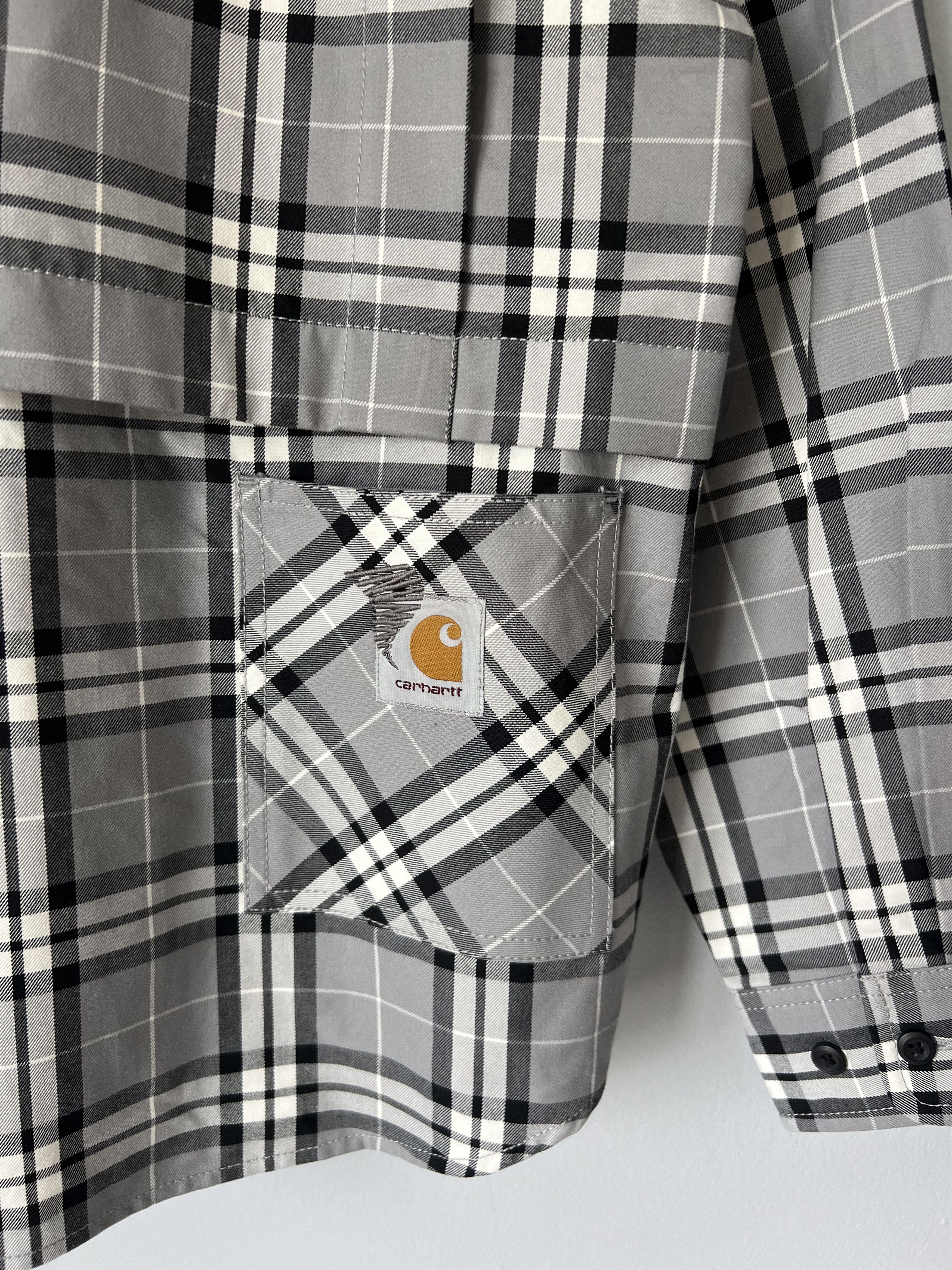 Carhartt Wip Carhartt WIP Invincible World Shirt Max in Gray Size US S / EU 44-46 / 1 - 7 Thumbnail