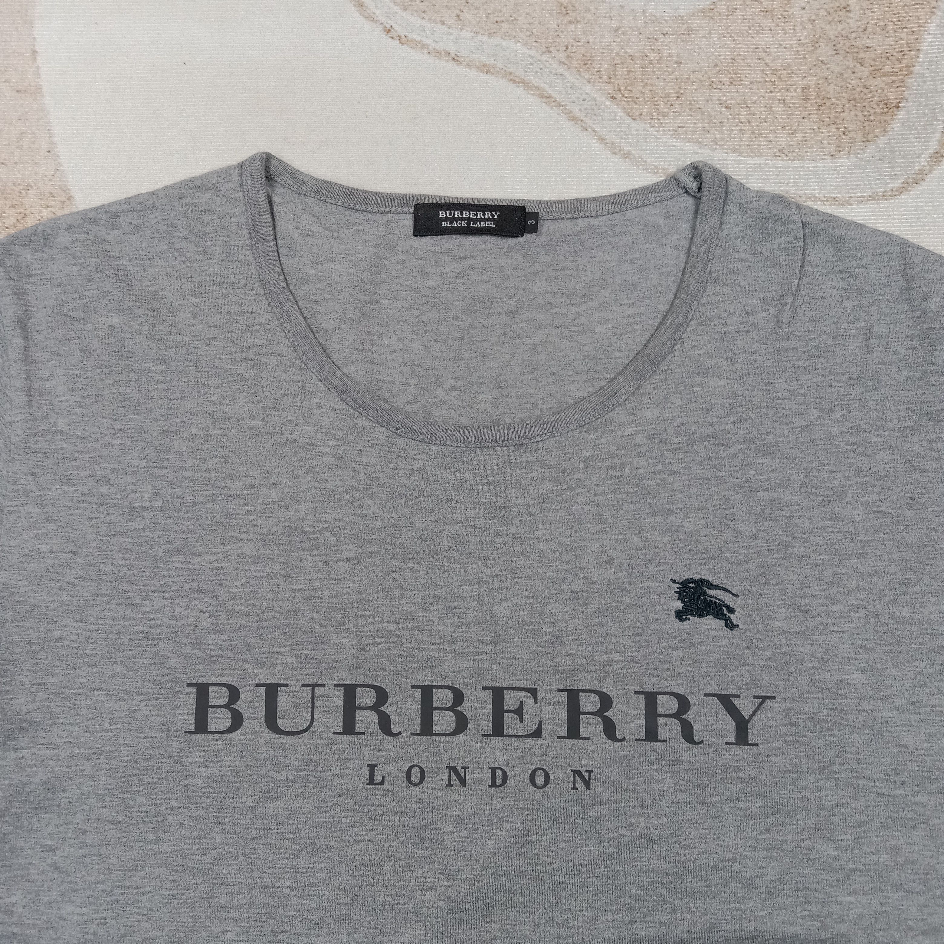 Burberry Burberry Black Label Designer Logo Tshirt C276N79 Size US L / EU 52-54 / 3 - 2 Thumbnail