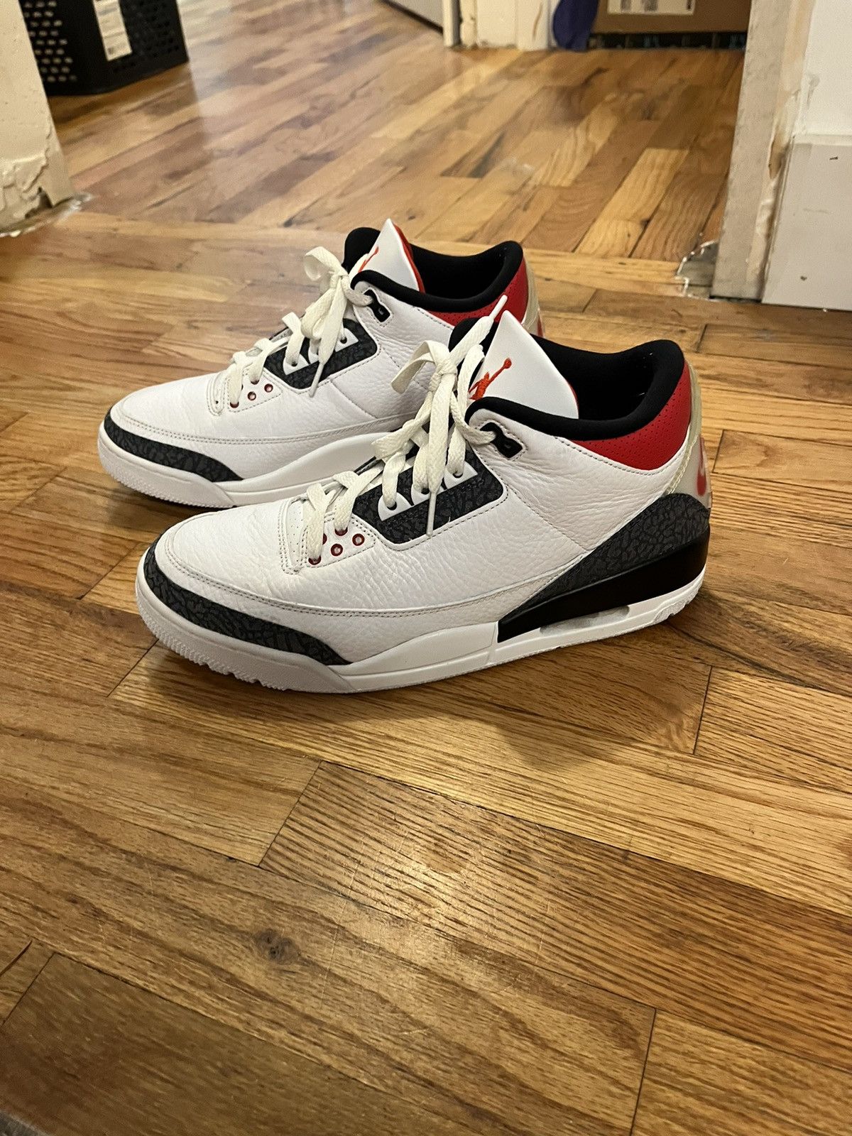 Jordan Brand Jordan 3 Retro SE Fire Red Denim Size US 10 / EU 43 - 4 Thumbnail