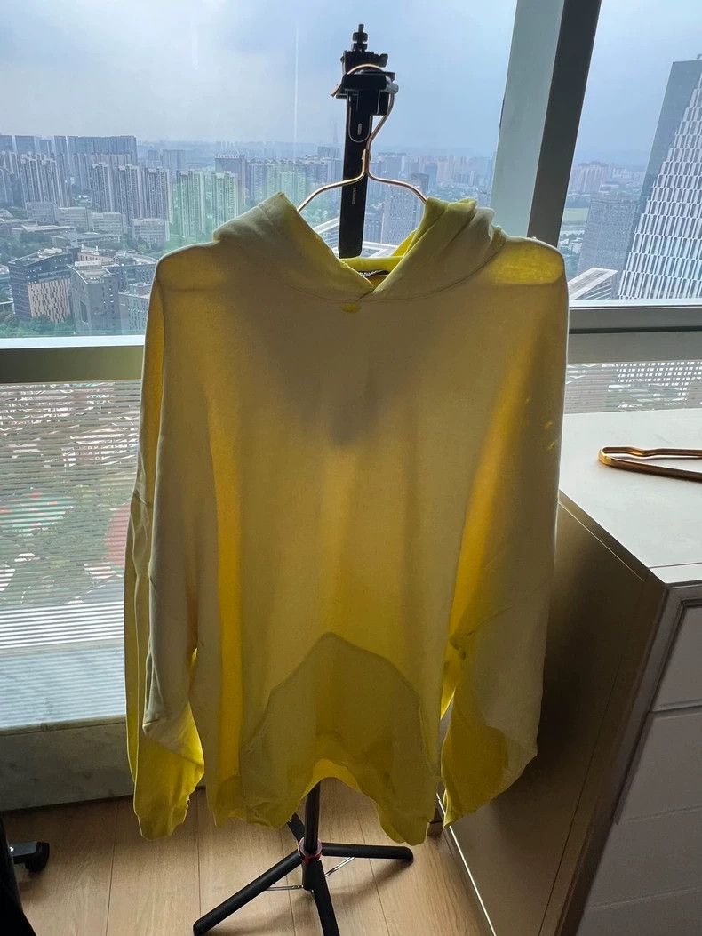 Balenciaga Balenciaga Yellow Sweatshirt - dmc Size US M / EU 48-50 / 2 - 1 Thumbnail