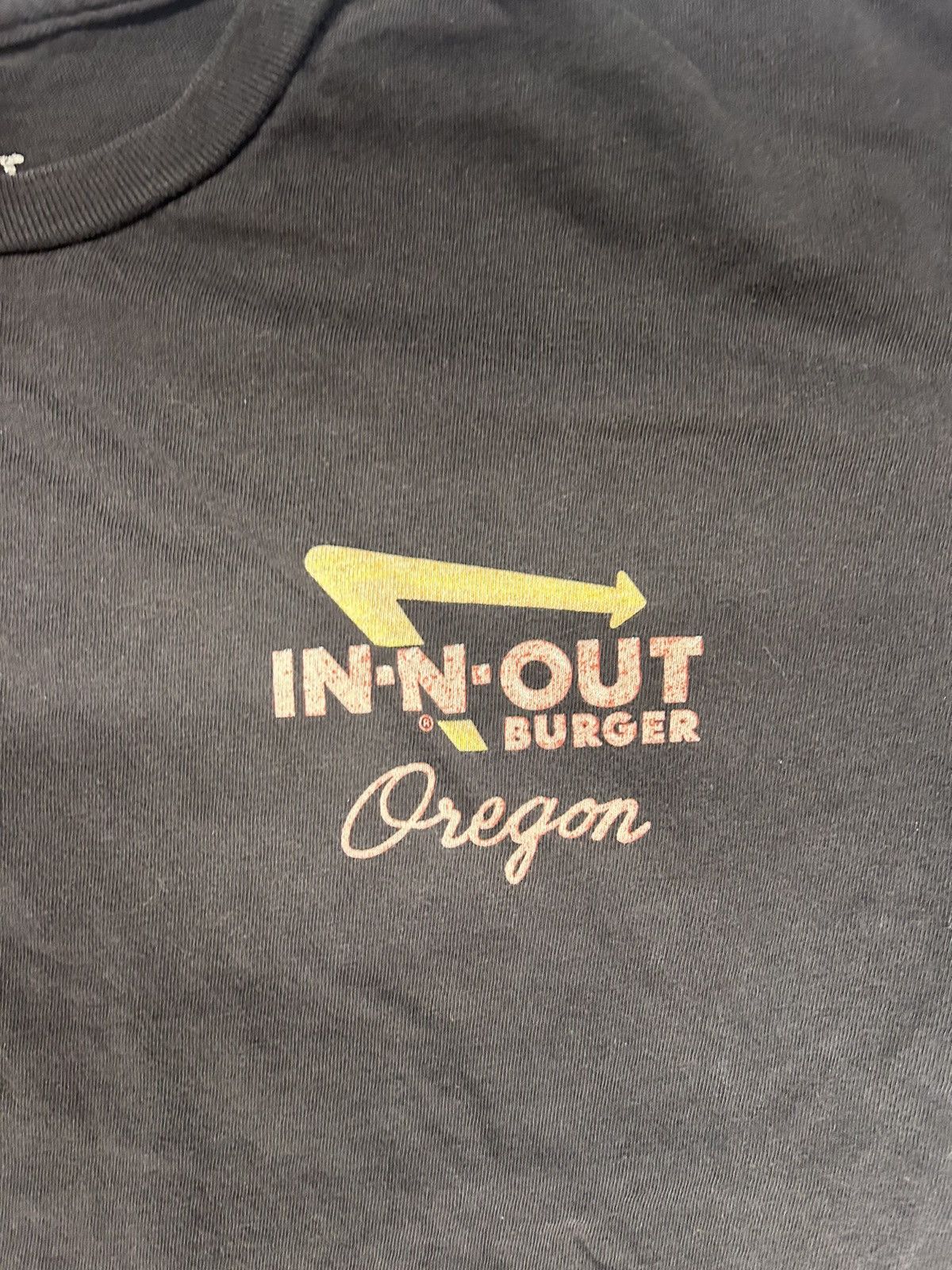 Vintage Crazy Vintage Y2K Essential Black In n Out Graphic T-Shirt Size US M / EU 48-50 / 2 - 3 Thumbnail