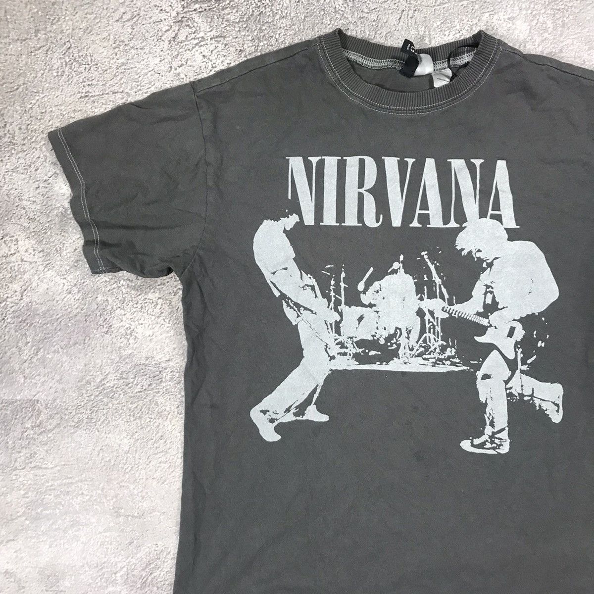 Vintage Vintage 90s Nirvana Sun Faded Graphic Tee Grunge Wide Leg XS Size XS / US 0-2 / IT 36-38 - 3 Thumbnail