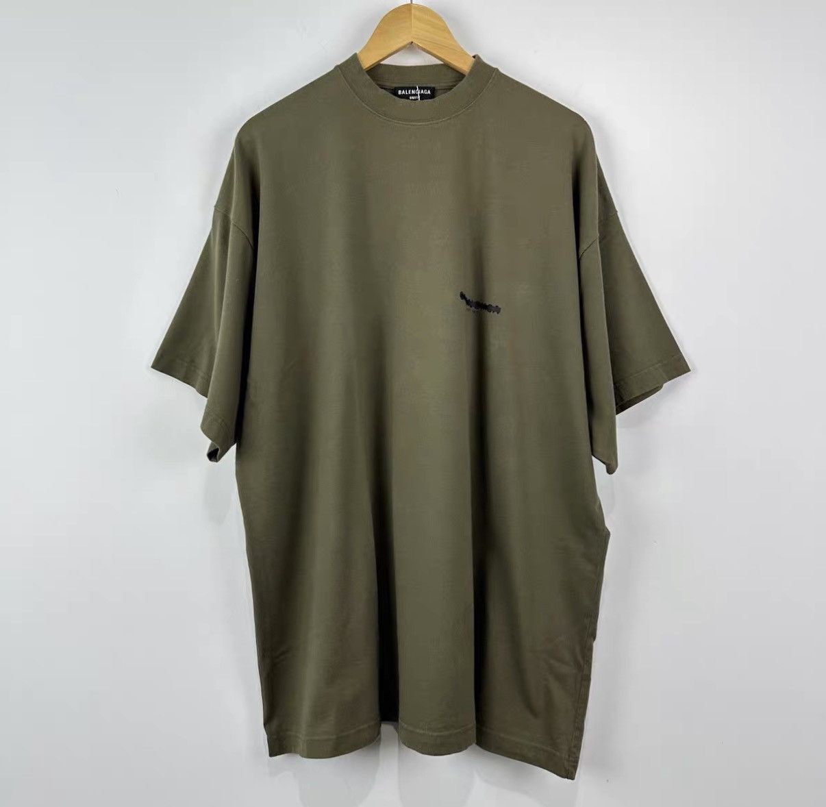 Balenciaga Balenciaga Strike Through T-shirt J42 Size US L / EU 52-54 / 3 - 1 Thumbnail