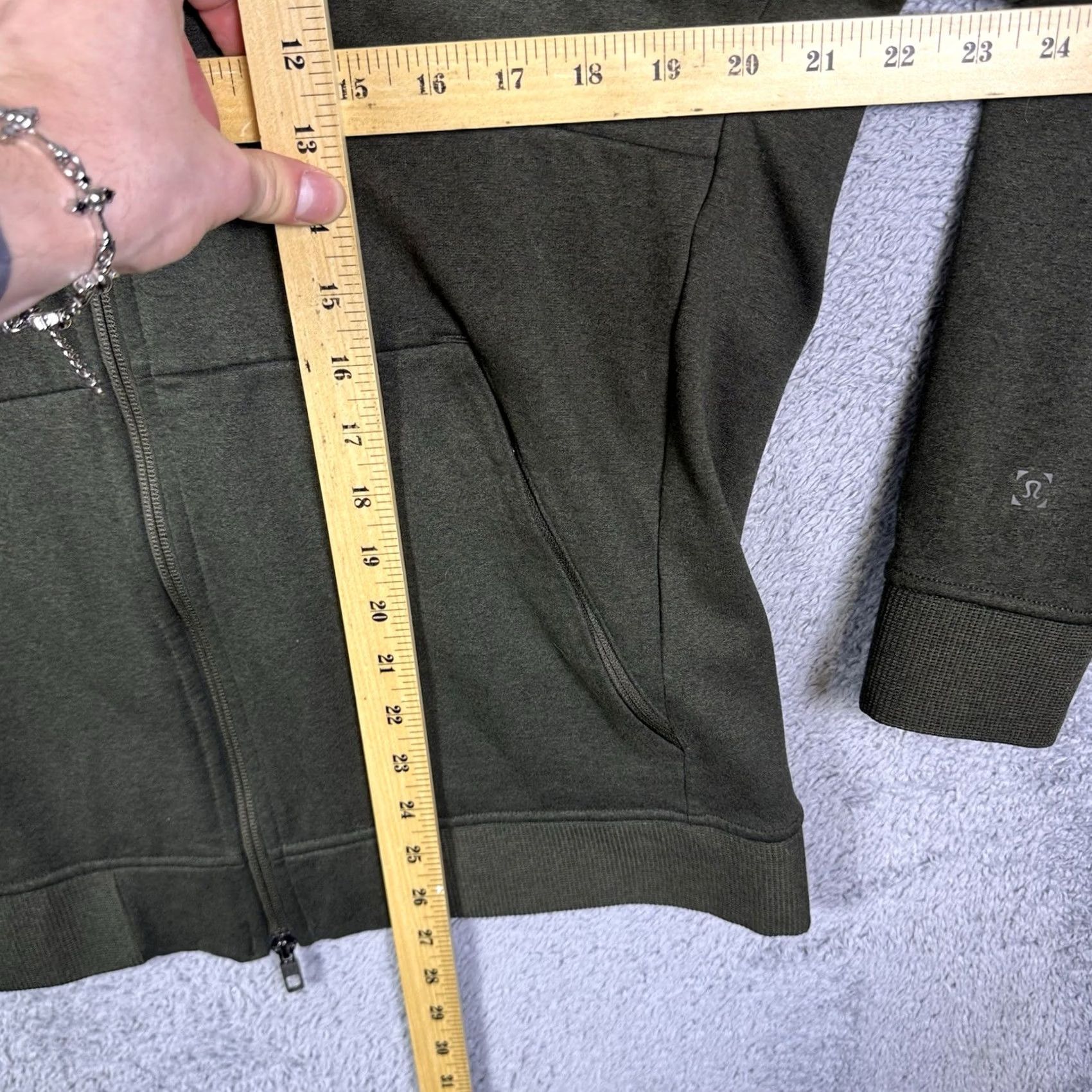 Lululemon - Keep exact spelling and capitalization - The only change is 'L' to 'Lululemon' use of 'Mens' to 'Mens Size US L / EU 52-54 / 3 - 6 Thumbnail