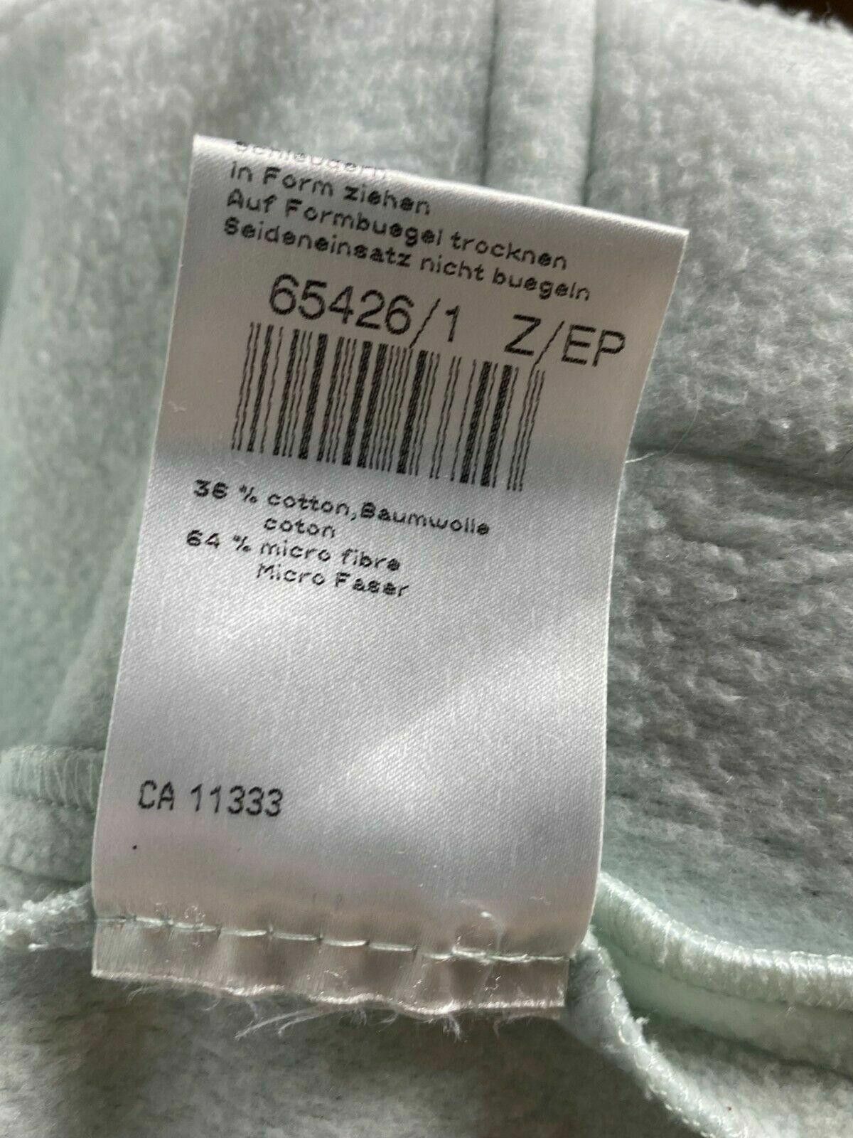 Designer Marc Cain White Micro Fibre Fleece Cardigan Jacket Size 4 Size S / US 4 / IT 40 - 10 Thumbnail