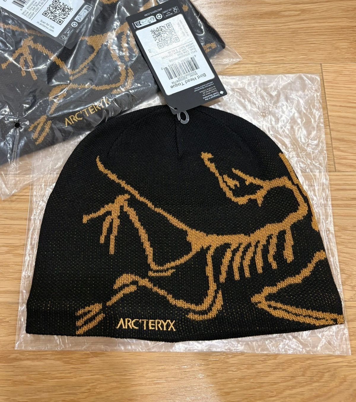 Arc'teryx Arc'teryx Bird Head Toque Beanie 24k Gold/Black | Grailed