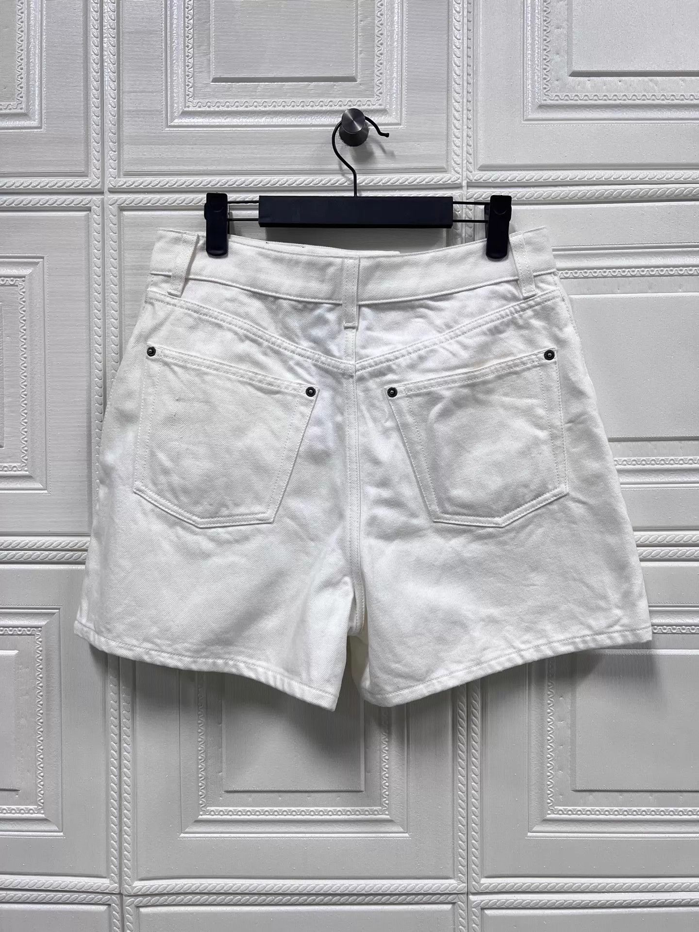 Louis Vuitton Louis Vuitton Monogram Denim Cotton Leather Trim Short 40 Size 28" / US 6 / IT 42 - 2 Thumbnail