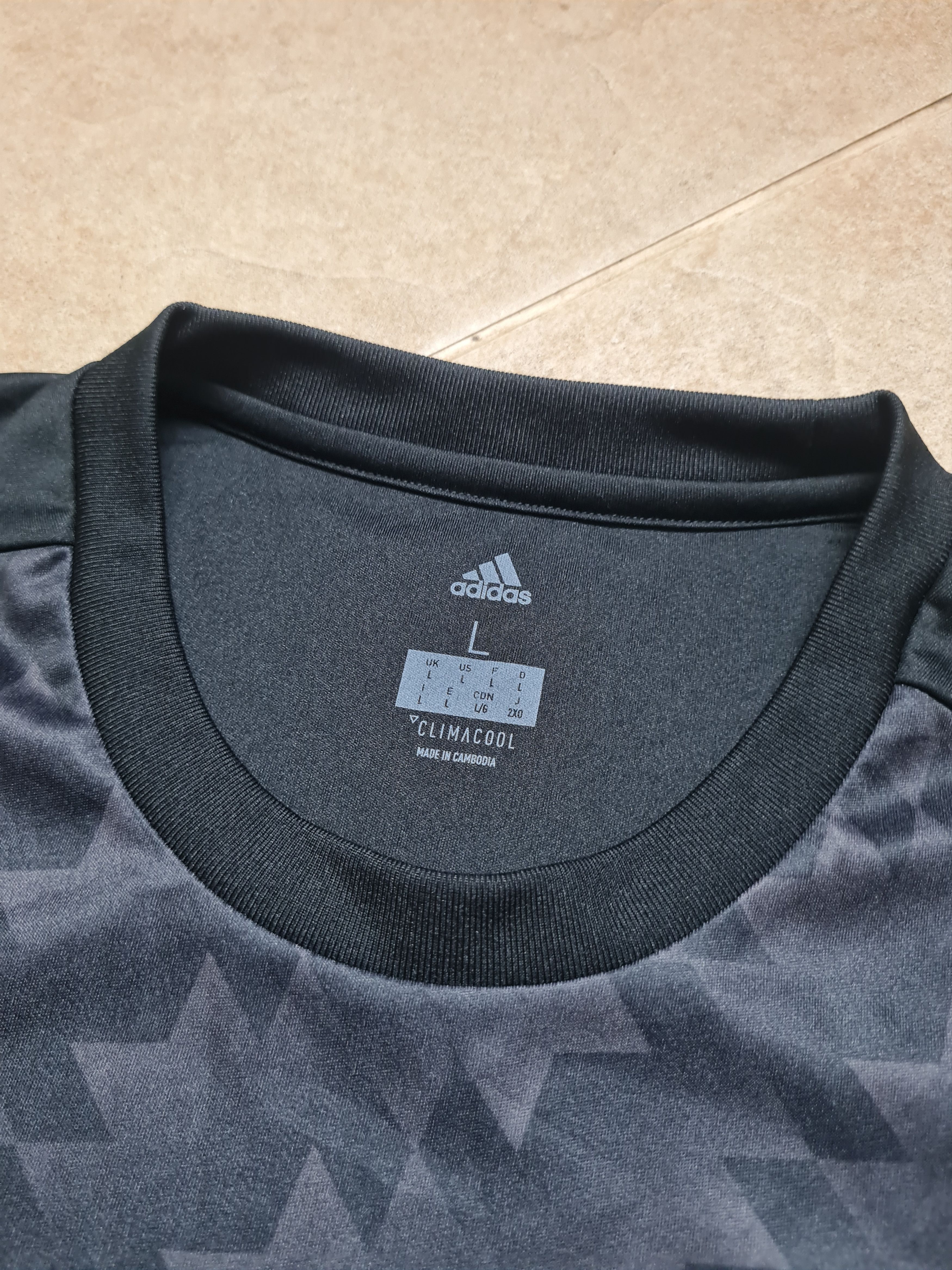 Adidas Jersey Manchester United Adidas Black 2017-18 Soccer Shirt L Size US L / EU 52-54 / 3 - 15 Thumbnail