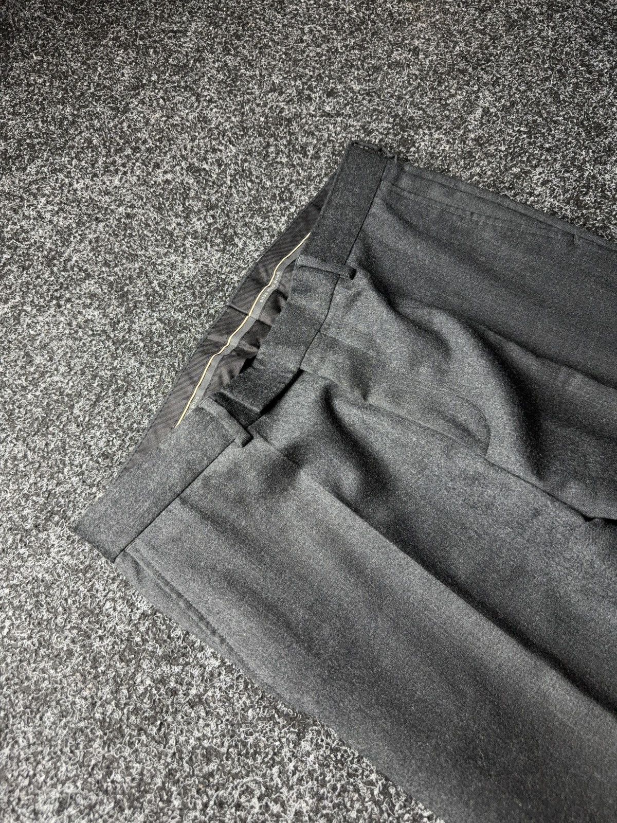 Hugo Boss Luxury Retro 00s Hugo Boss Straight Tailored Wool Trousers Size US 35 - 6 Thumbnail