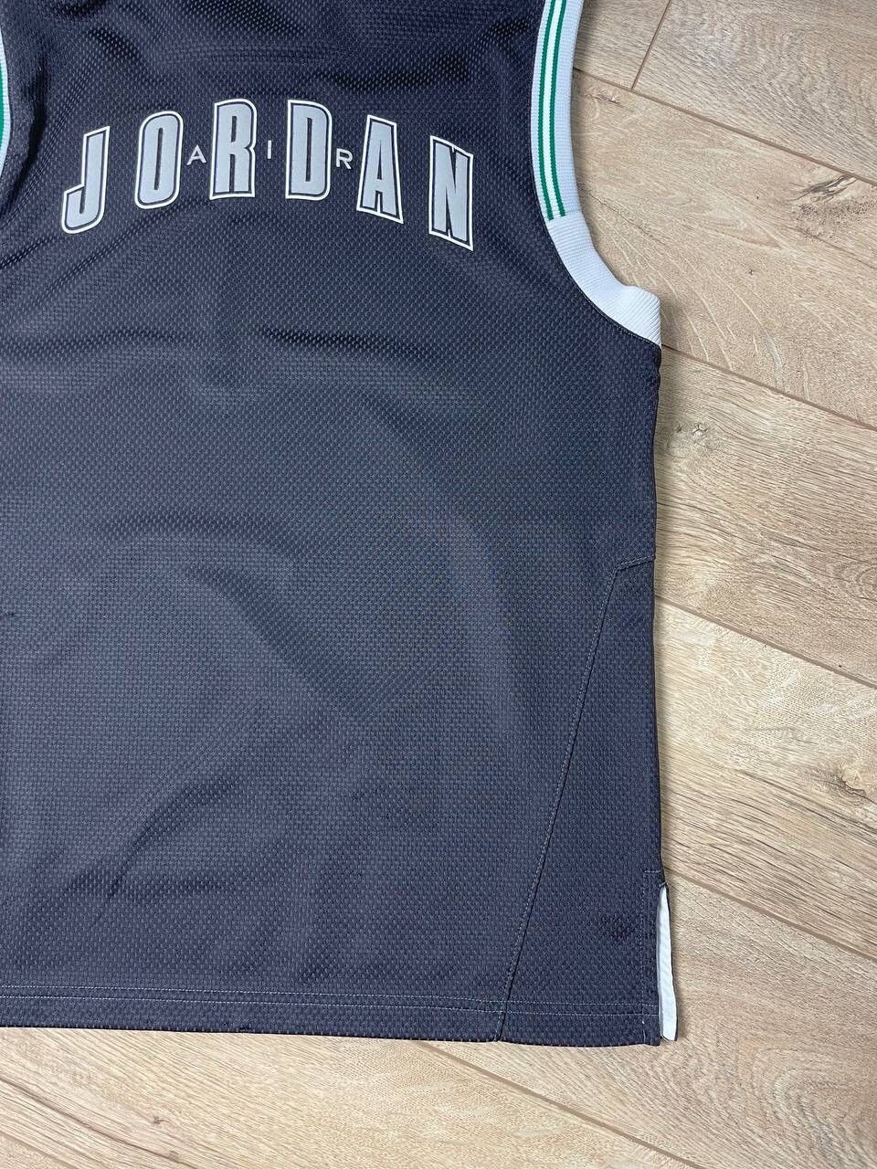 Jordan Brand × Vintage Vintage Y2K Air Jordan 23 Big Logo Singlet Jersey Tee Shirt Size US L / EU 52-54 / 3 - 13 Thumbnail
