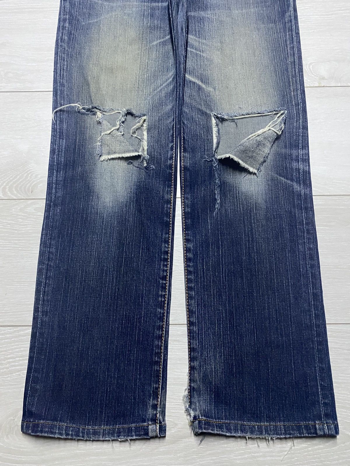 Edwin Vintage Edwin 502 Blue Wash Distressed Jeans Size US 31 - 5 Thumbnail