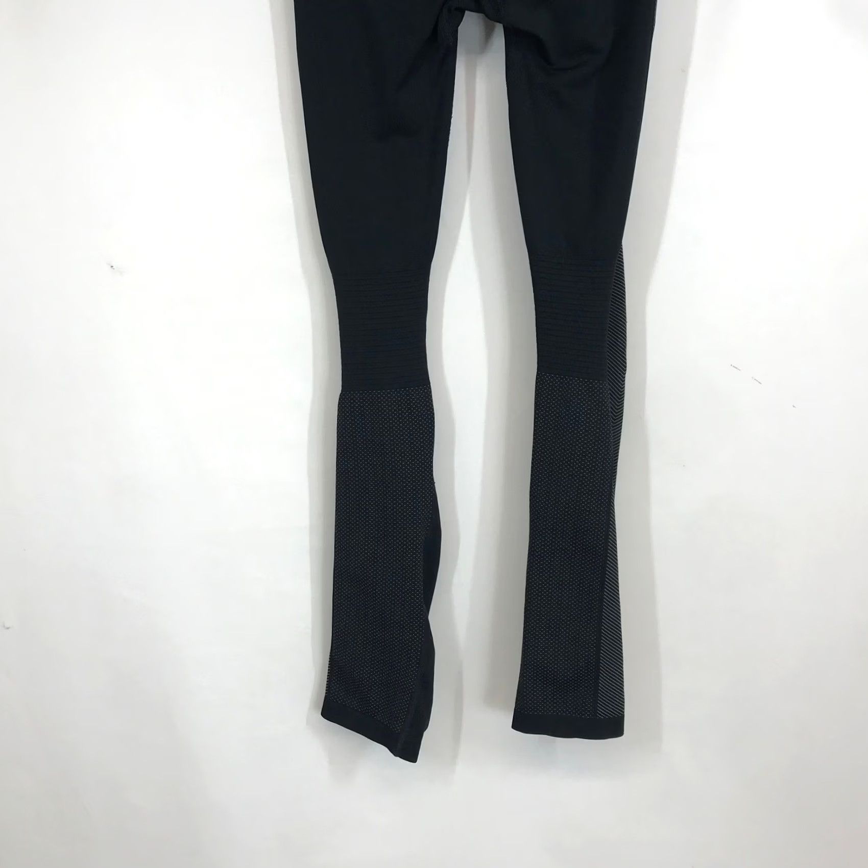 Nike Nike Dri-Fit Leggings Women's Size M Black Chevron Pattern Athletic Size 32" / US 10 / IT 46 - 7 Thumbnail