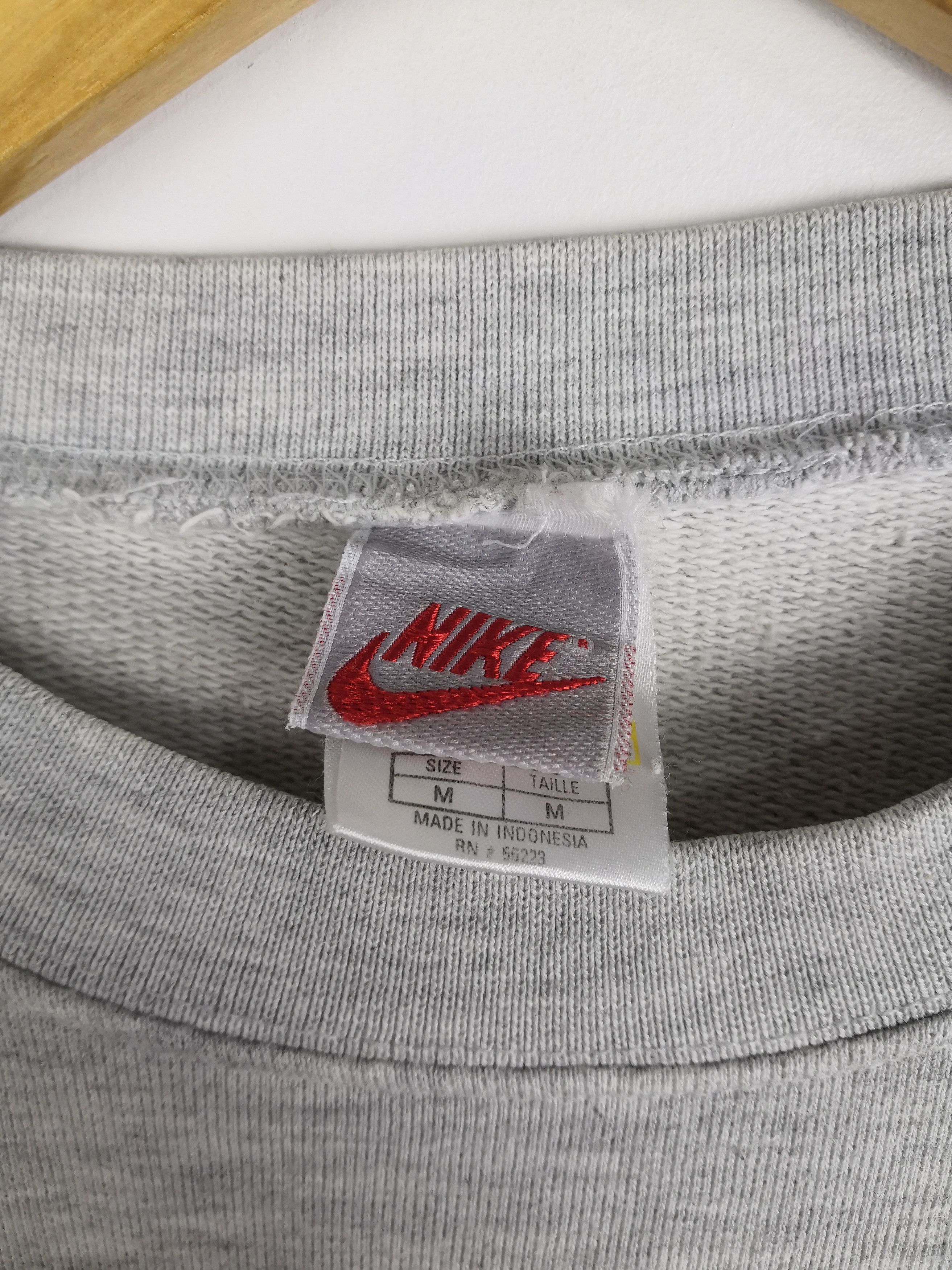 Nike Vintage 90s Nike Air Sweatshirt Big Logo Nike Sweater Size US M / EU 48-50 / 2 - 4 Thumbnail