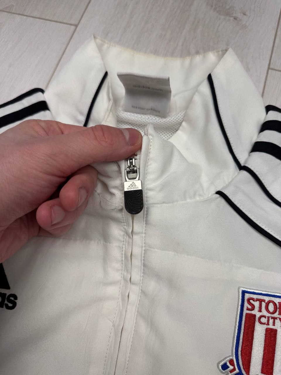 Adidas × Vintage Stoke City Jacket With Zipped White Adidas Mens Size L Size US L / EU 52-54 / 3 - 9 Thumbnail