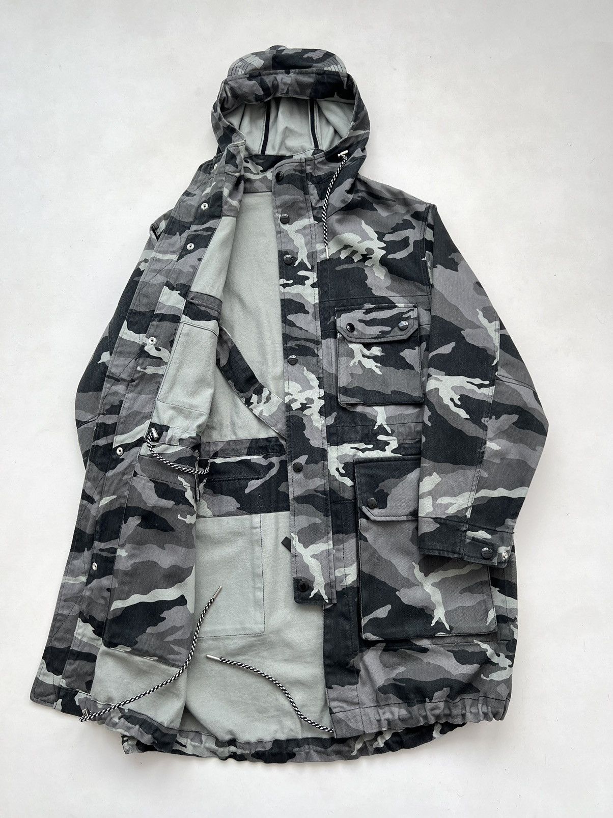Armani × Armani Exchange × Emporio Armani Armani Exchange F/W18 Arctic Camo Military Multipocket Parka Size US M / EU 48-50 / 2 - 12 Thumbnail