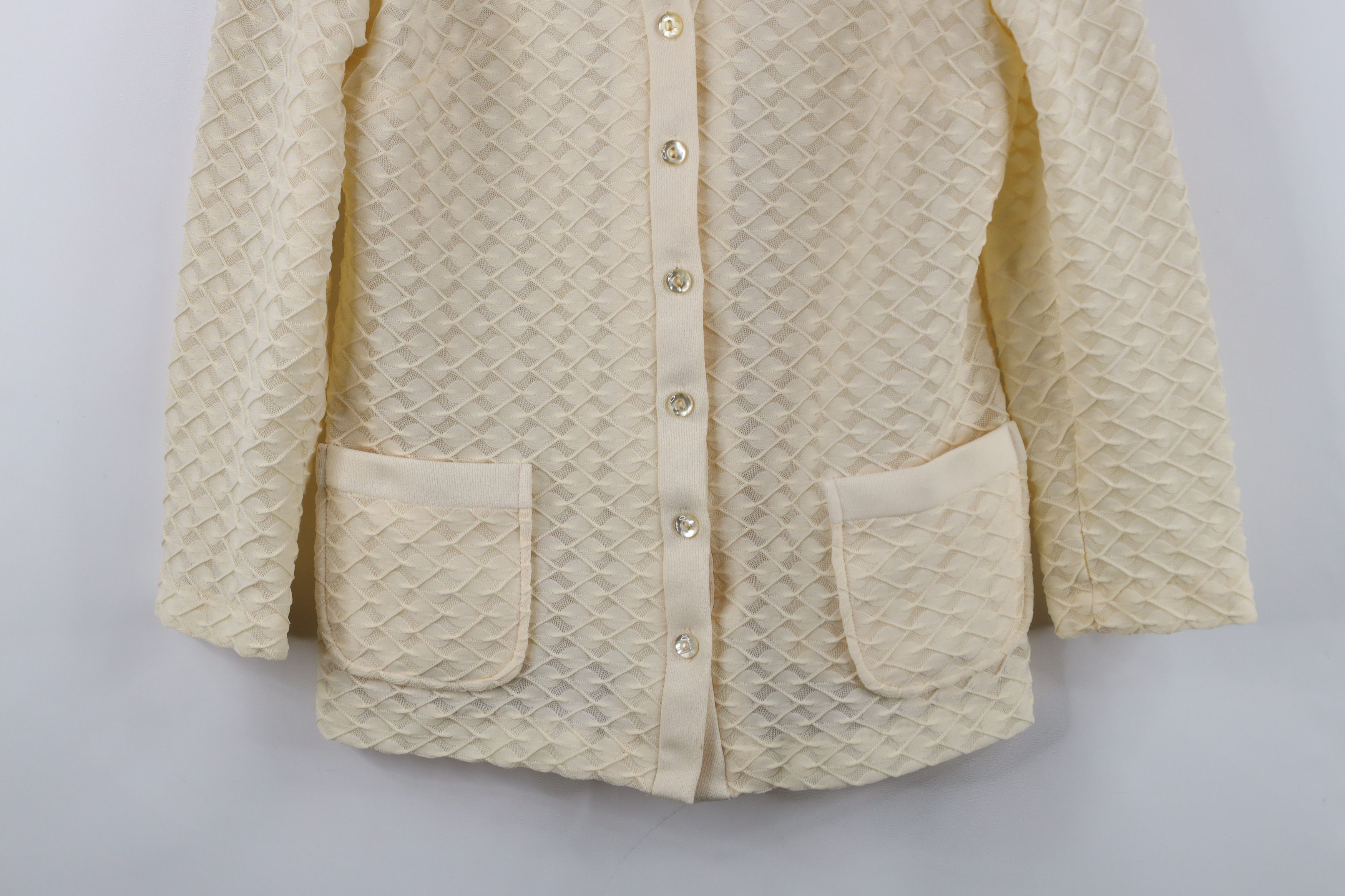 Vintage Vintage 60s 70s Mod Scallop Knit Cardigan Sweater Cream Size M / US 6-8 / IT 42-44 - 3 Thumbnail