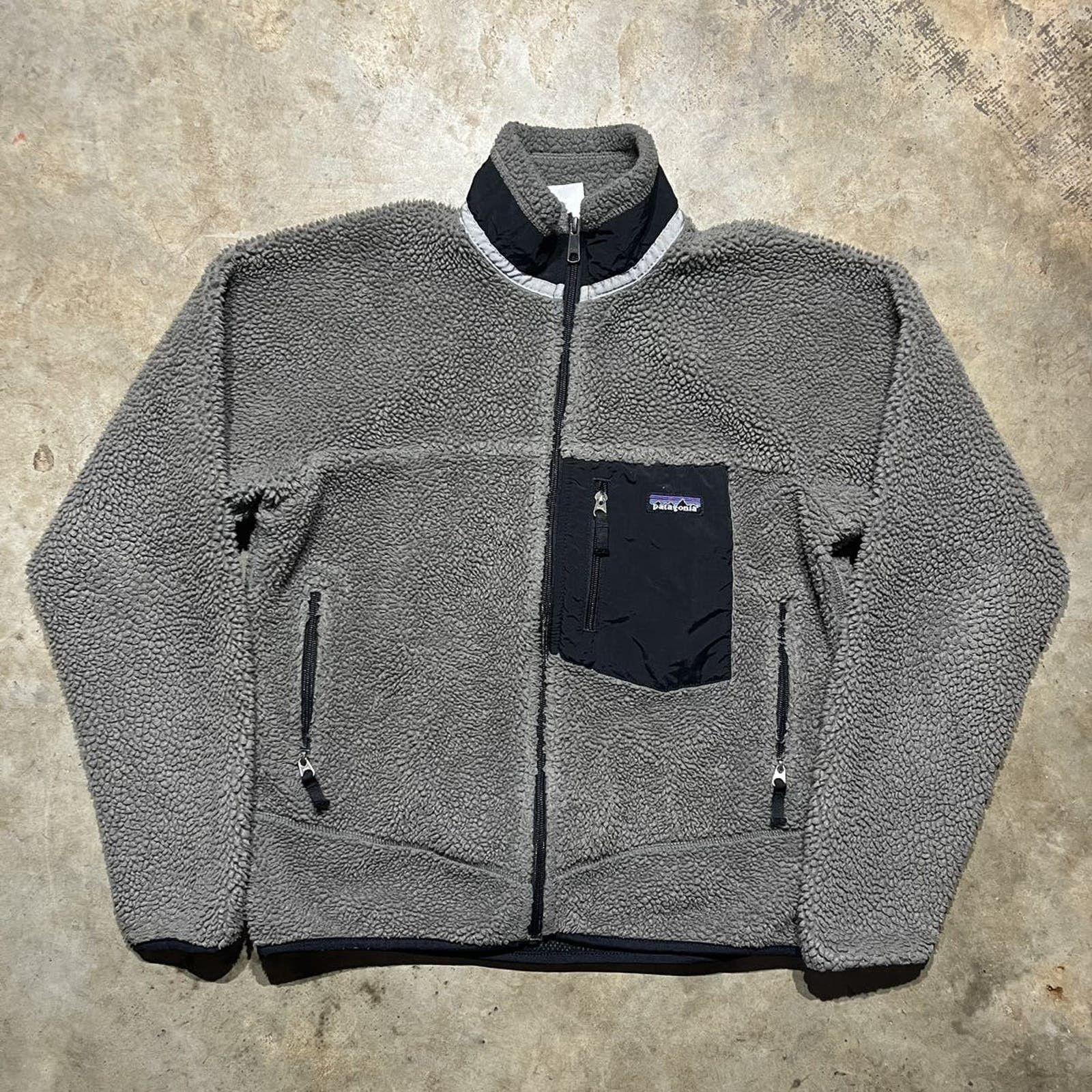 image of 2000S Patagonia Grey/black Deep Pile Fleece Jacket, Men's (Size Small)