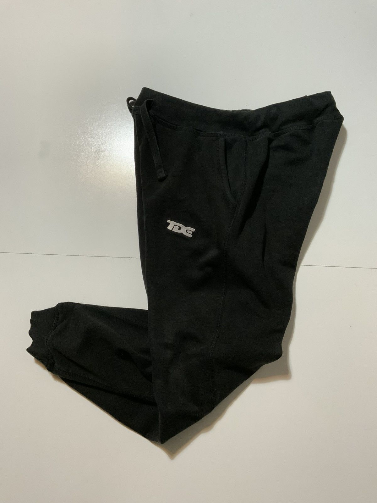 Kendrick Lamar × Top Dawg Entertainment TDE Top Dawg Entertainment Kendrick Lamar Jogger Sweatpants Size US 34 / EU 50 - 2 Thumbnail