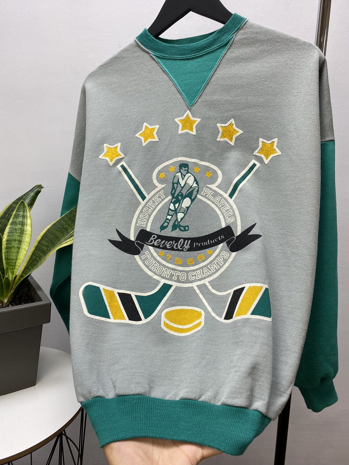 NFL × NHL Vintage Beverly Toronto Champs 1955 Hockey Player Sweatshirt Size US M / EU 48-50 / 2 - 8 Thumbnail