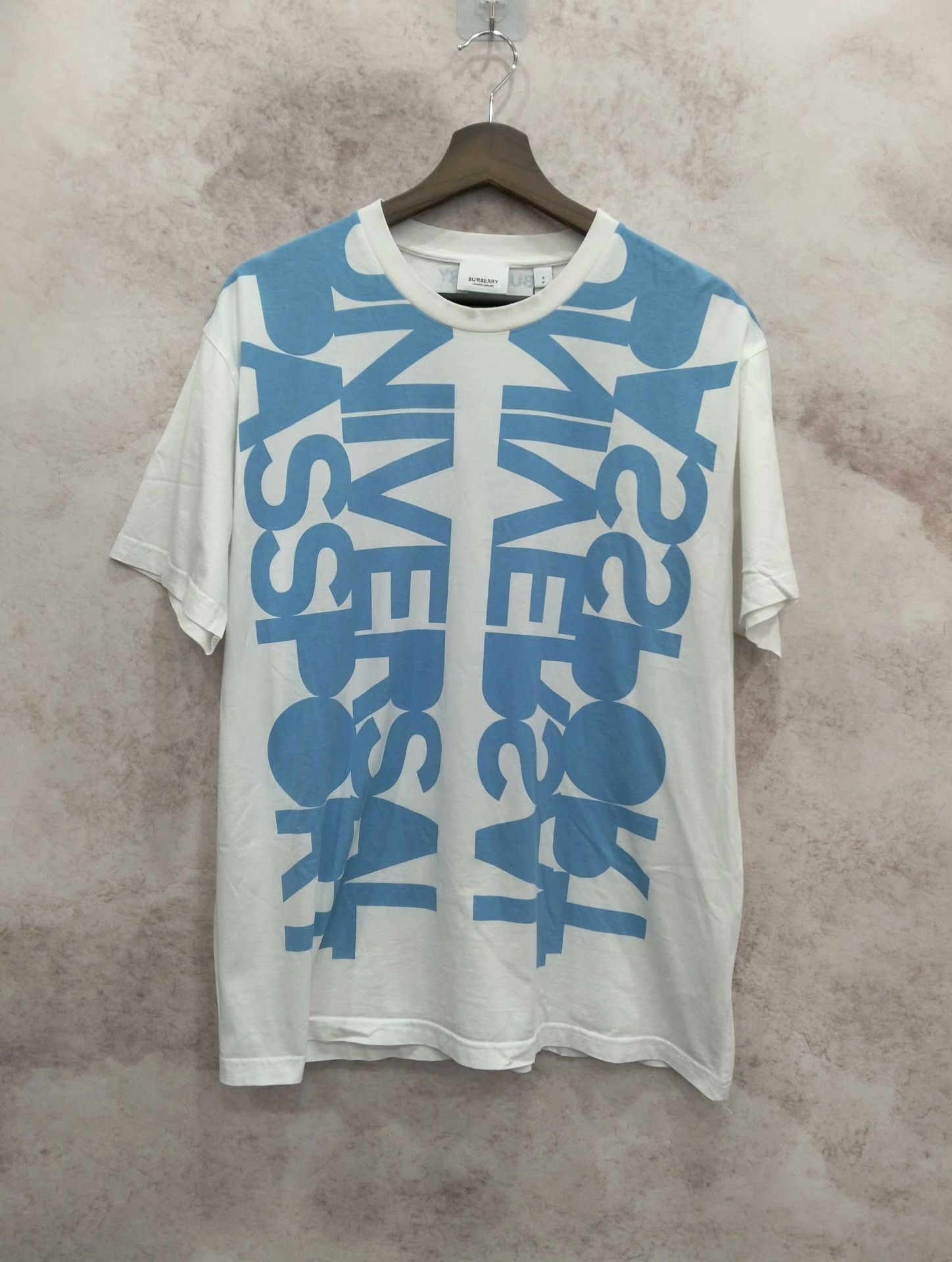 Burberry Burberry T-Shirt S Women Size S / US 4 / IT 40 - 1 Thumbnail