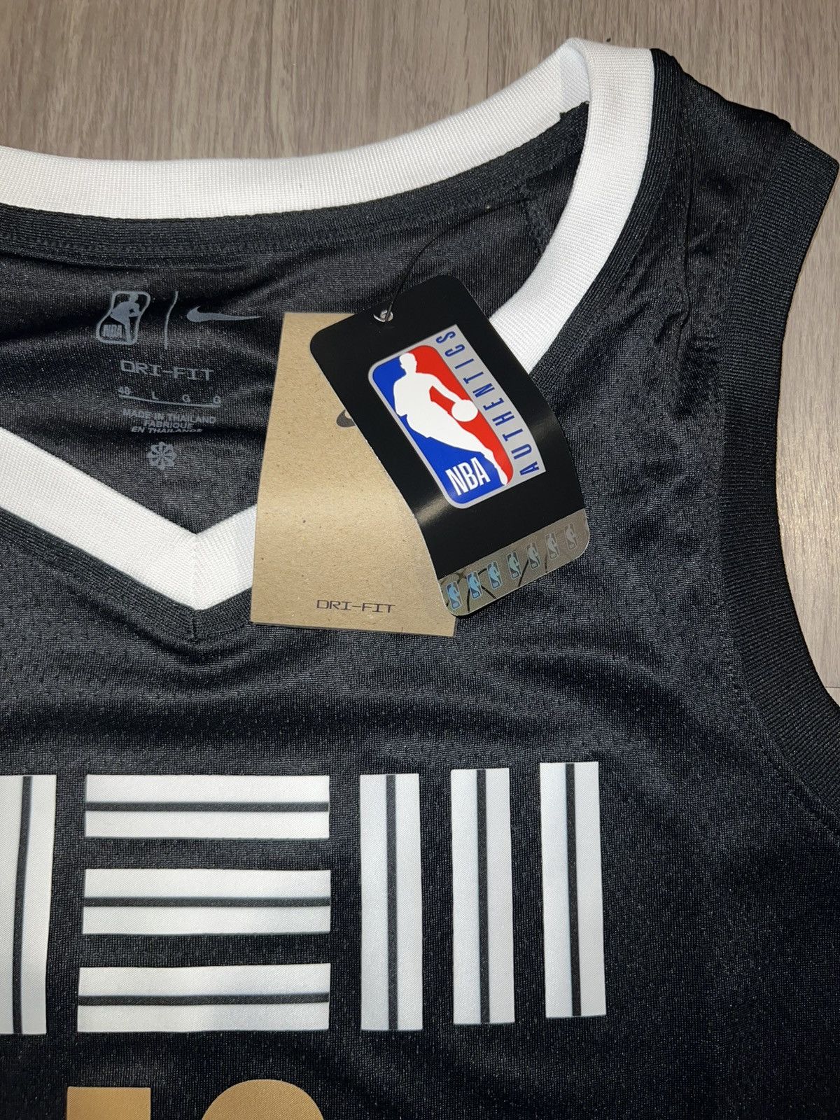 NBA Ja Morant Memphis Grizzlies Nike Unisex 2023/ 2024 Swingman Size US L / EU 52-54 / 3 - 4 Thumbnail