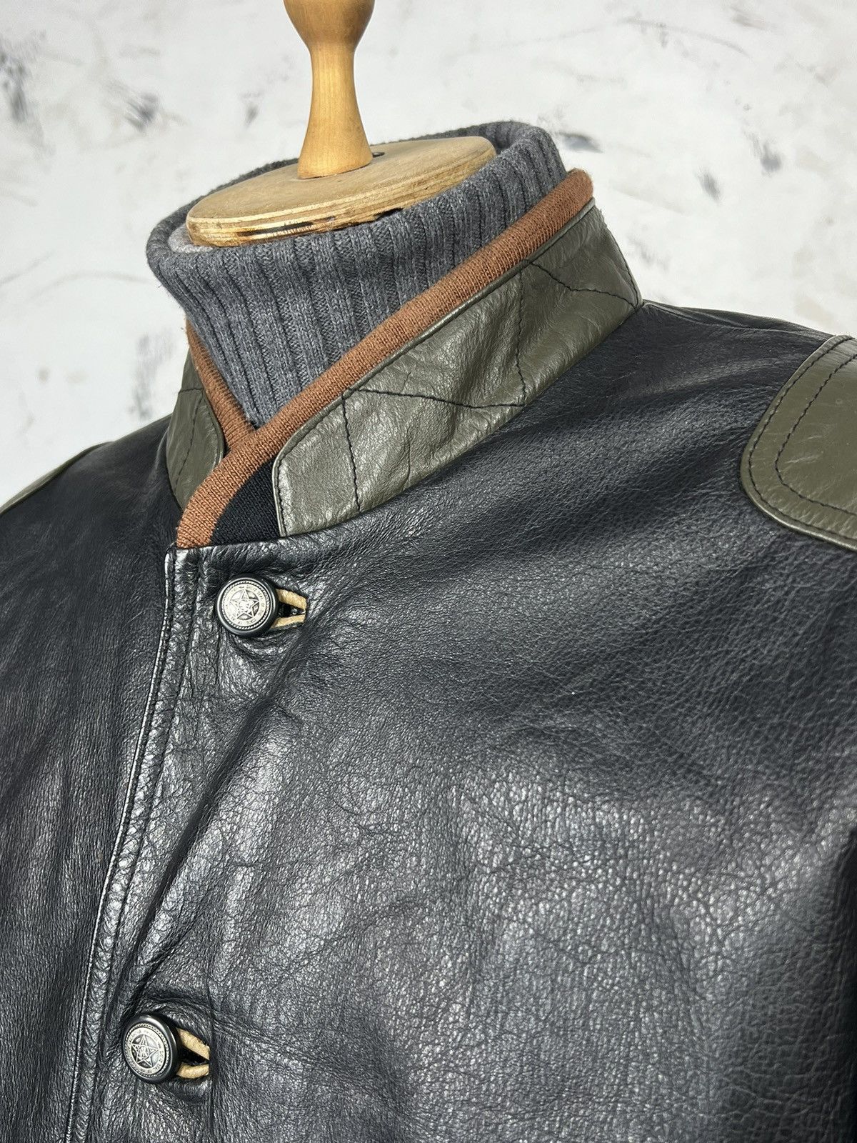 Vintage Vintage Duncan Row Leather Bomber Jacket Size L Size US L / EU 52-54 / 3 - 3 Thumbnail