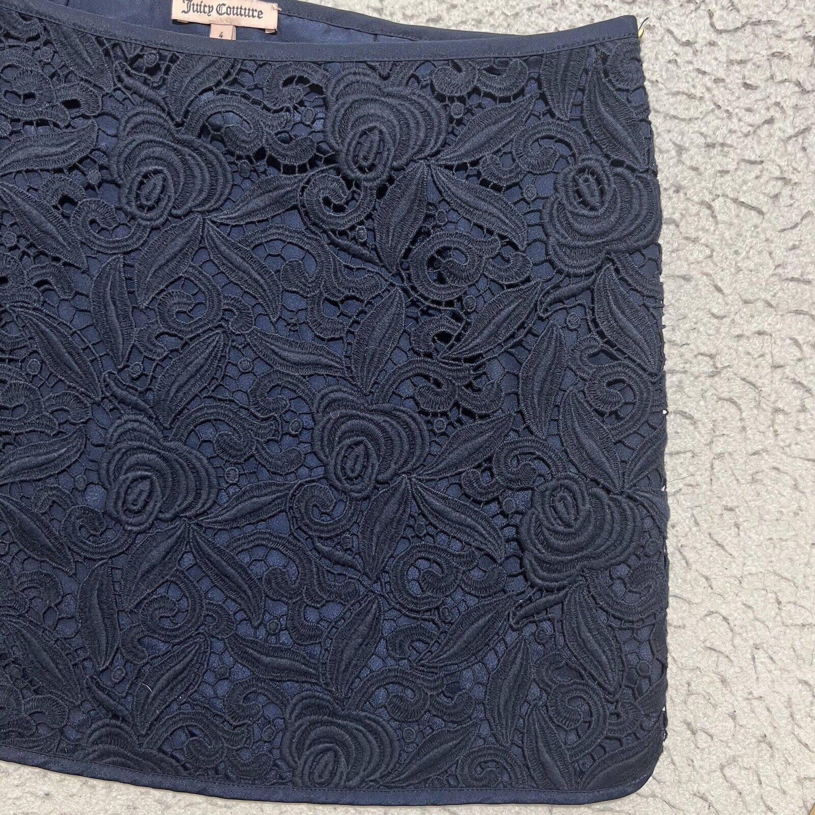 Juicy Couture Juicy Couture Mini Skirt Embroidery Lace Floral Lined Blue Size 27" / US 4 / IT 40 - 3 Thumbnail