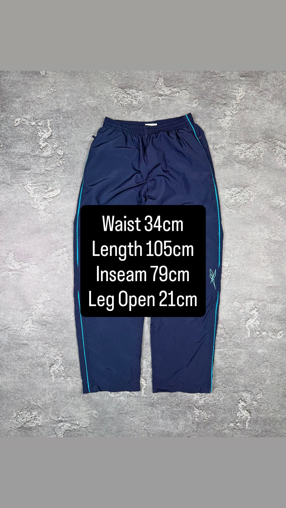 Reebok VTG Reebok Nylon Sweatpants Joggers Y2K Logo Size M Size US 32 / EU 48 - 2 Thumbnail
