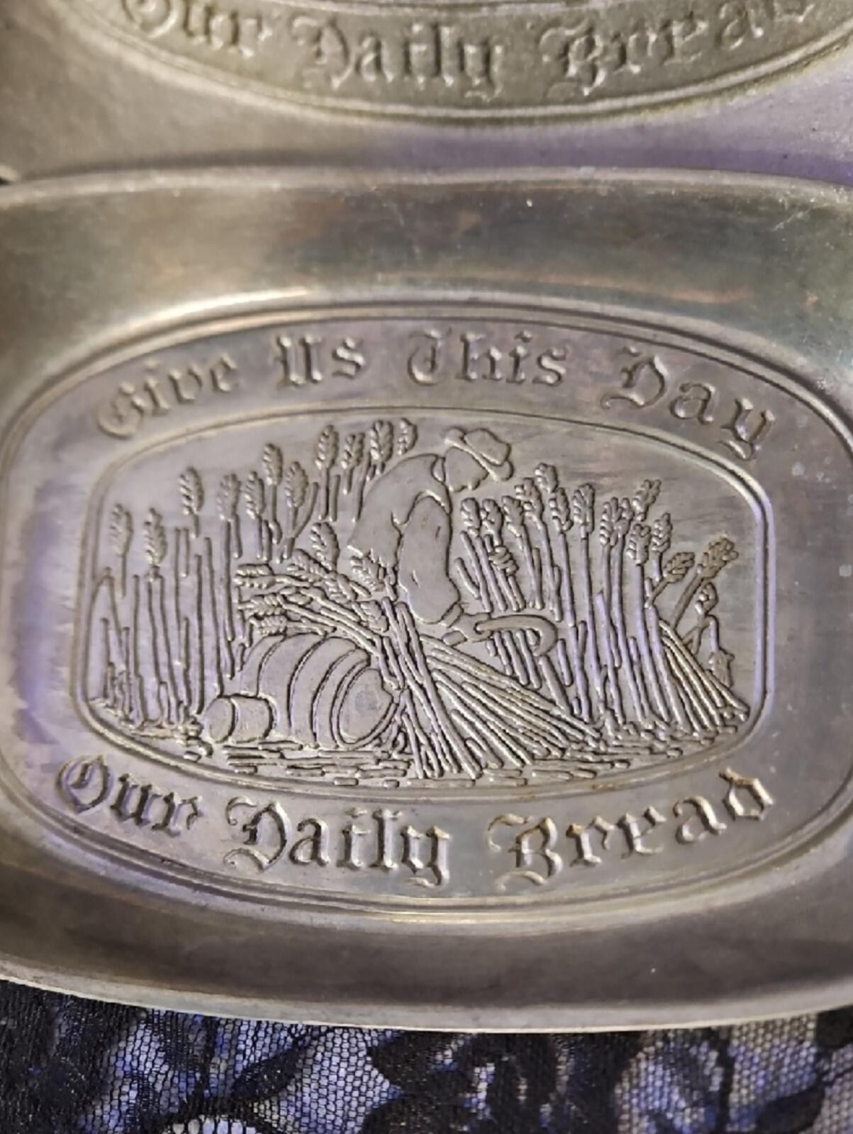 Other Our Daily Bread Embossed Metal Dish Set 2 Piece, 2 Makers Size ONE SIZE - 2 Thumbnail