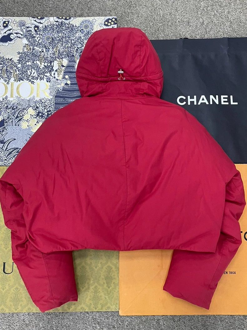 Prada Prada Red hooded short down jacket Size XS / US 0-2 / IT 36-38 - 3 Thumbnail