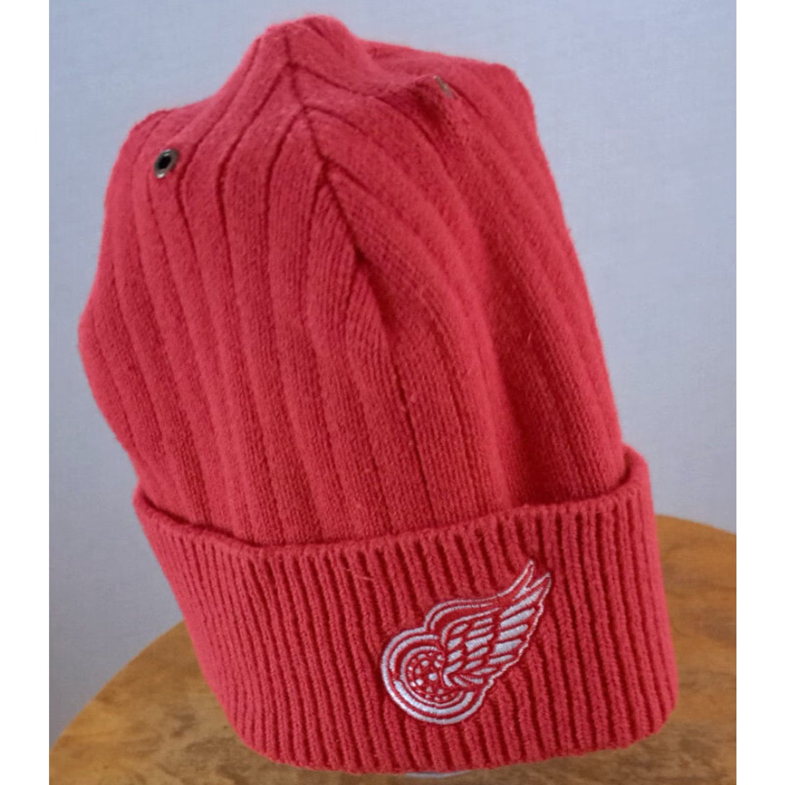 Mitchell & Ness VINTAGE Detroit Red Wings Hockey One Size Beanie Hat Green Cotton Beanie Unisex Adults One Size 90s Classic Sports Mitchell & Ness Size ONE SIZE - 2 Thumbnail