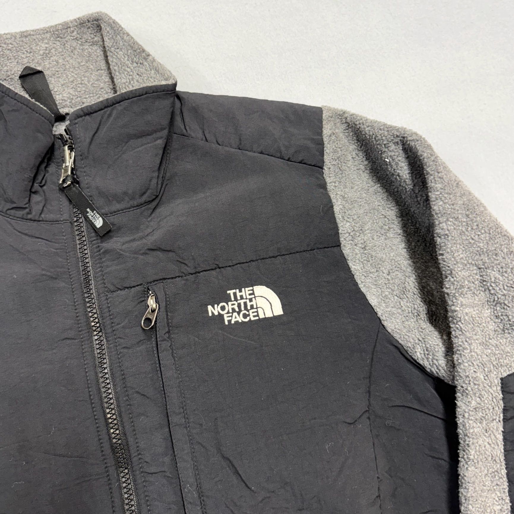 The North Face VINTAGE The North Face Fleece Jacket Womens Medium Gray Black Full Zip Denali Outdoor Size M / US 6-8 / IT 42-44 - 3 Thumbnail