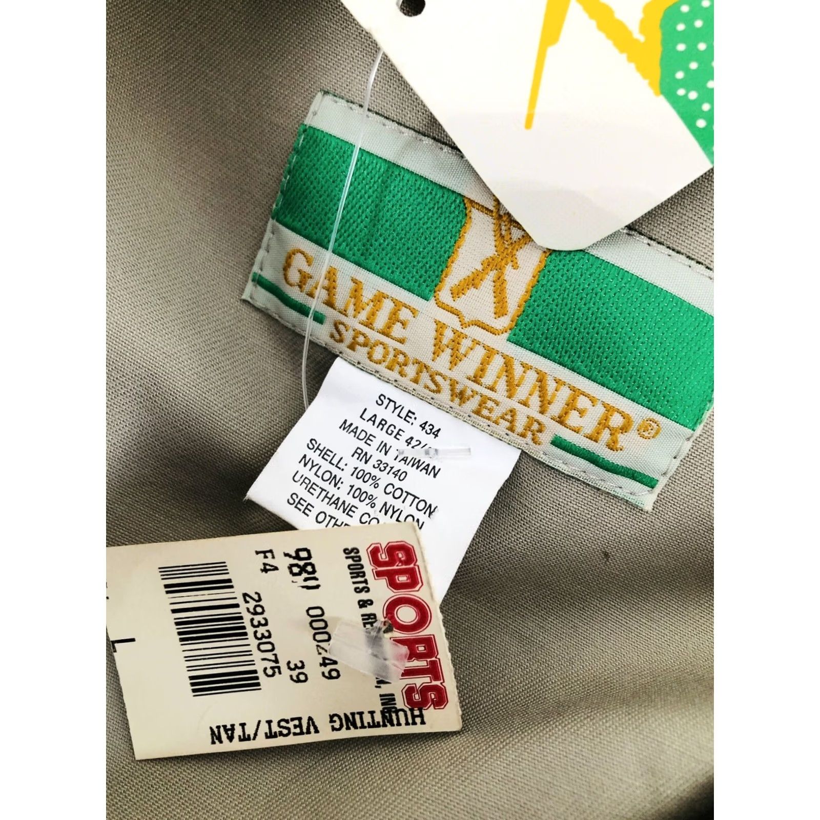 Vintage GAME WINNER Vest - Hunting - Mens L Beige - Old Stock with Tags - New w Tags - J11 Size US L / EU 52-54 / 3 - 8 Thumbnail