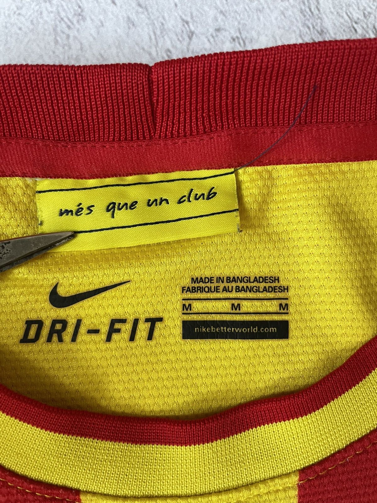 Nike FC Barcelona 2013-2014 Away Football Soccer Shirt Jersey Size US M / EU 48-50 / 2 - 12 Thumbnail